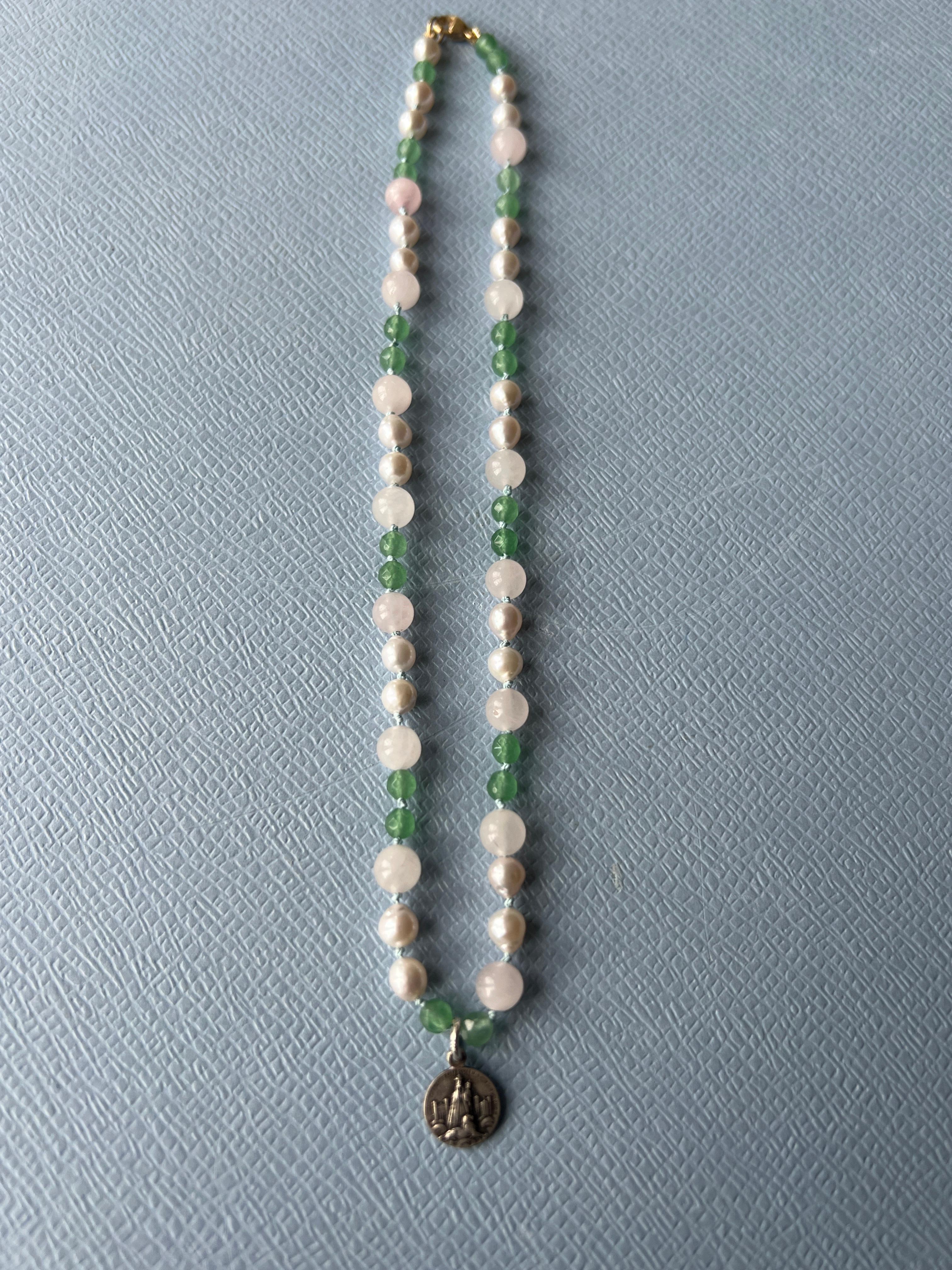Rose Quartz Pearl Chrysoprase Bead Necklace Vintage Medal J Dauphin In New Condition For Sale In Los Angeles, CA