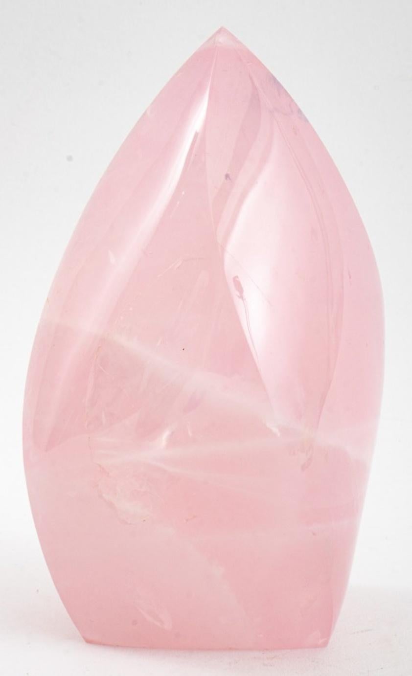 Ornement de table en quartz rose, spécimen de pierre précieuse Bon état - En vente à New York, NY