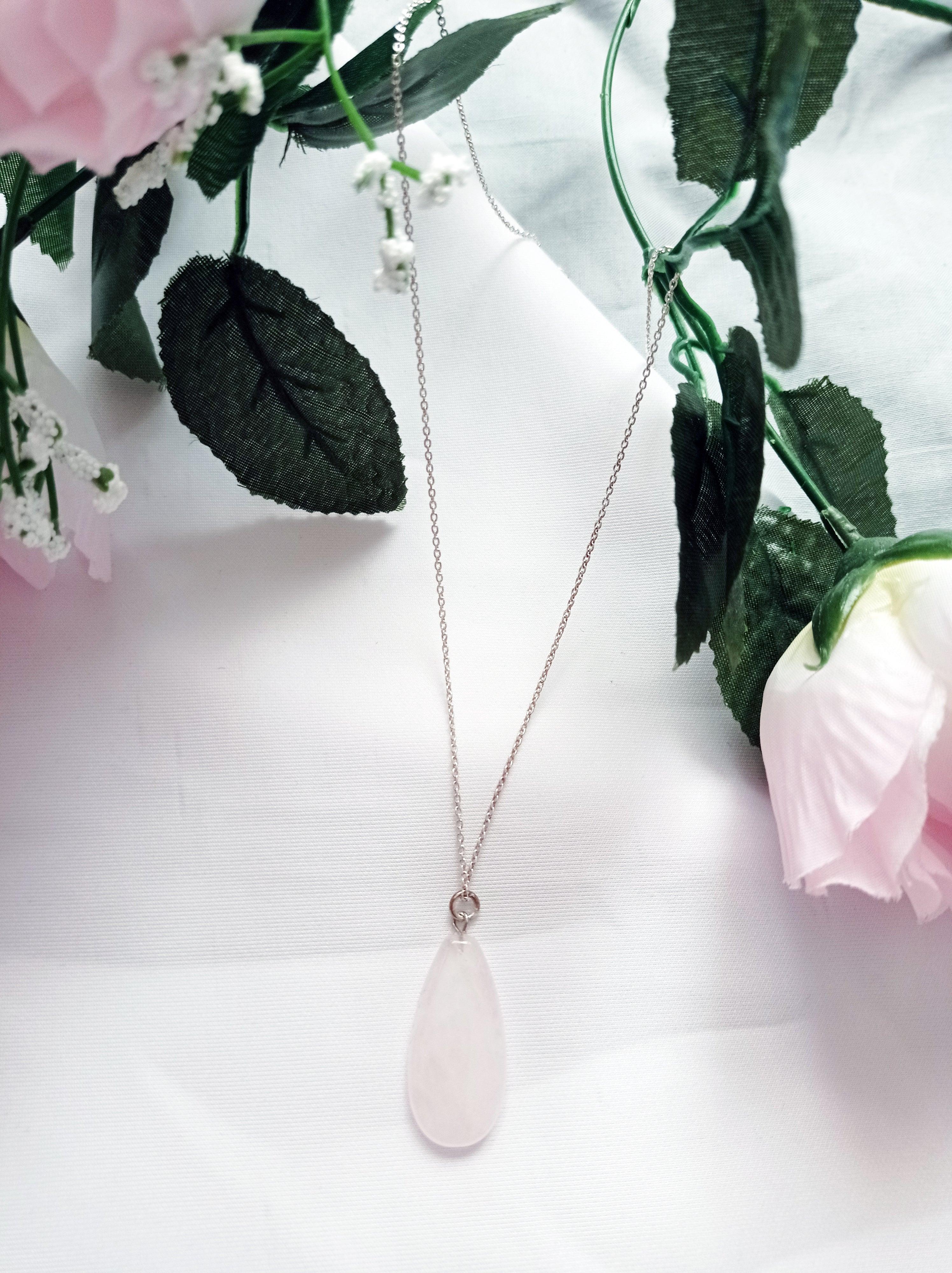 Perlina Collana con ciondolo in quarzo rosa A. Silver  da nlanlaVictory in vendita