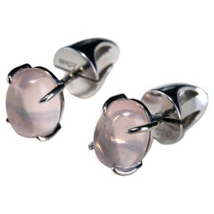 Boucles d'oreilles unisexe en or blanc et quartz rose brésilien cabochons rose poudré minimaliste