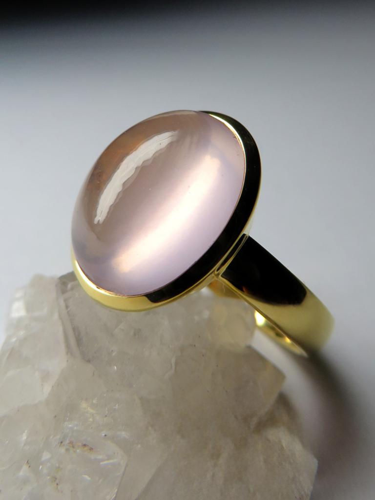 Rose Quartz Yellow Gold Ring Natural Cabochon Brazilian Stone Unisex For Sale 9