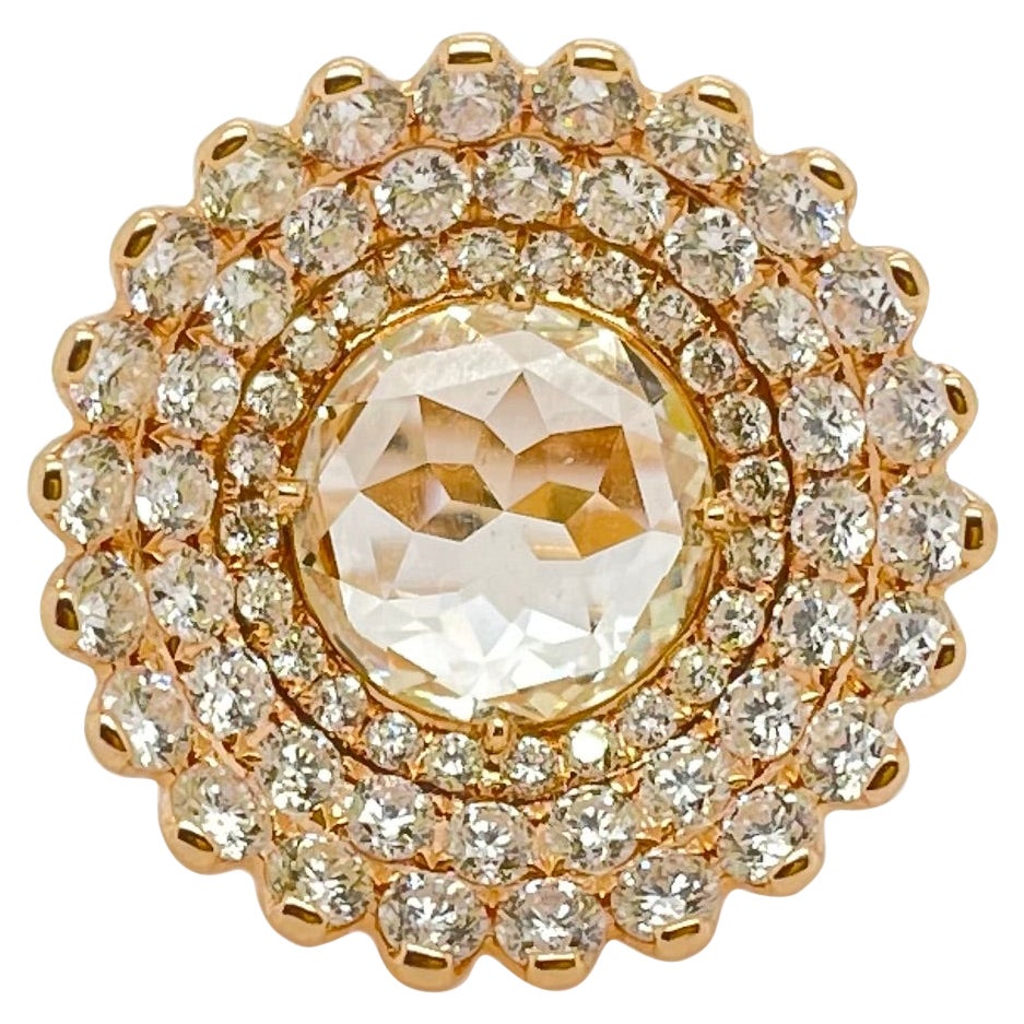Cocktailring mit Blume aus Diamanten im Brillantschliff in Rosa und Rund im Angebot