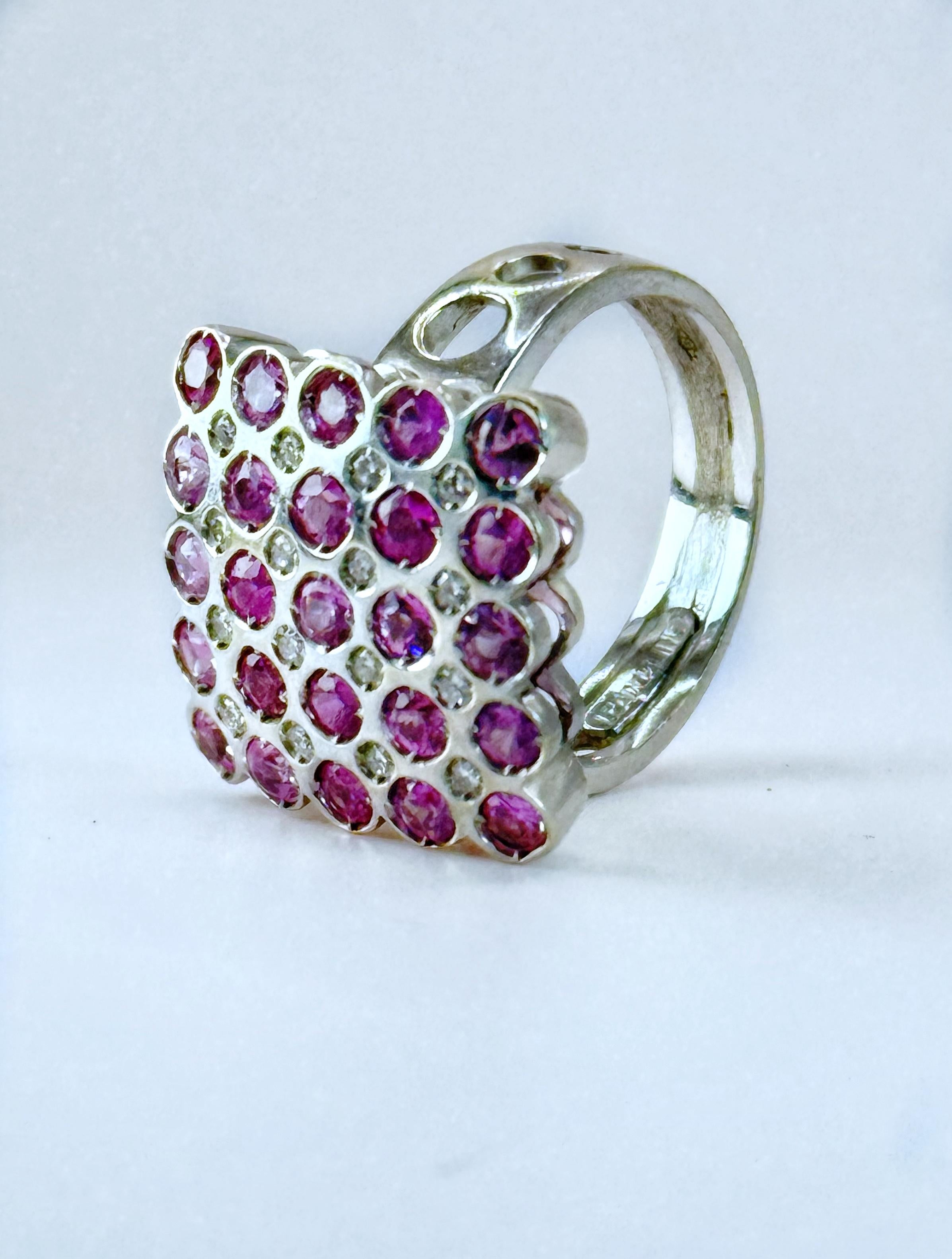 Brilliant Cut Rose Sapphires and Diamond 18K White Gold Cocktail Ring For Sale