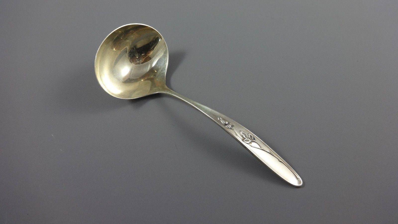 Rose Solitaire by Towle Set di posate in argento per 8 persone 51 pezzi In condizioni ottime in vendita a Big Bend, WI