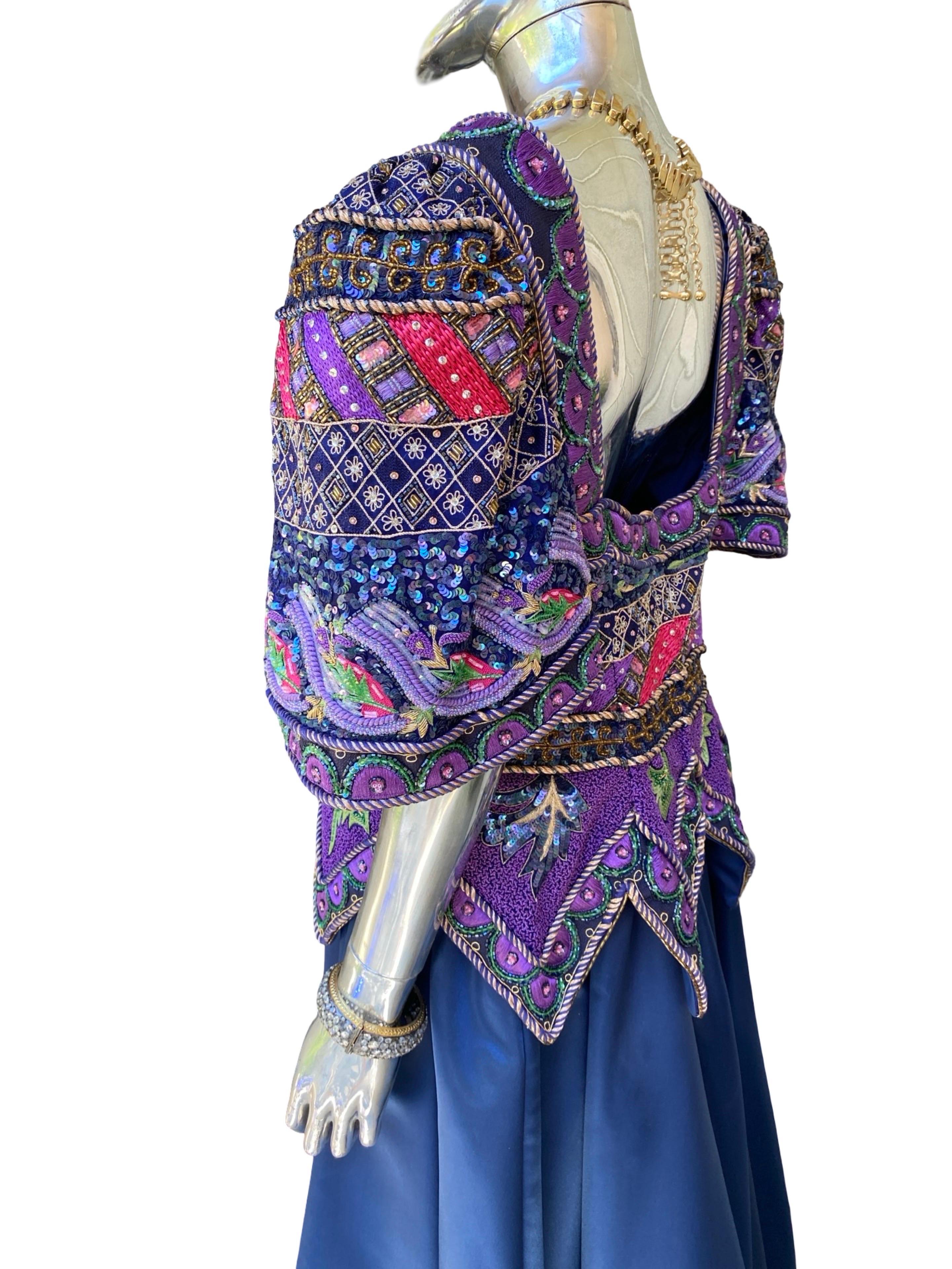 ROSE TAFT CHIC ! Couture Robe de soirée en satin bleu et perles Taille Plus 16/18 en vente 6