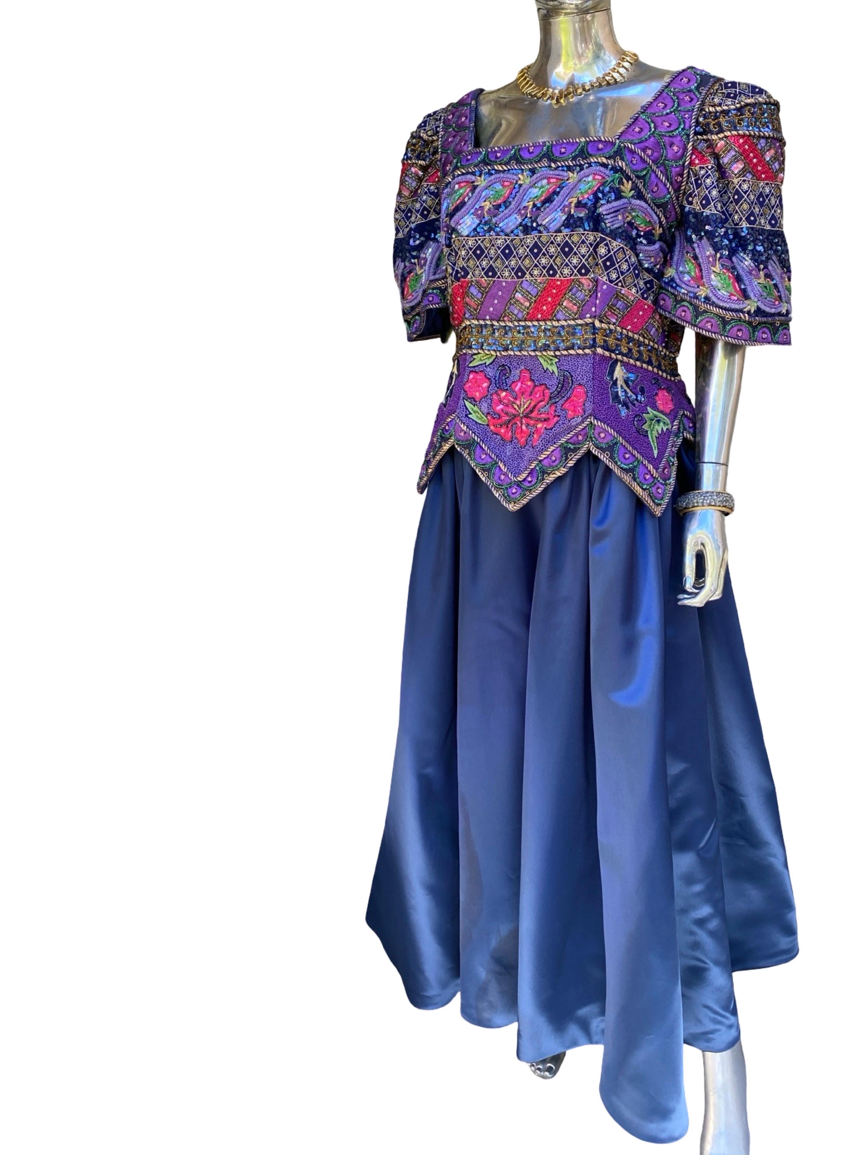ROSE TAFT CHIC ! Couture Robe de soirée en satin bleu et perles Taille Plus 16/18 en vente 7