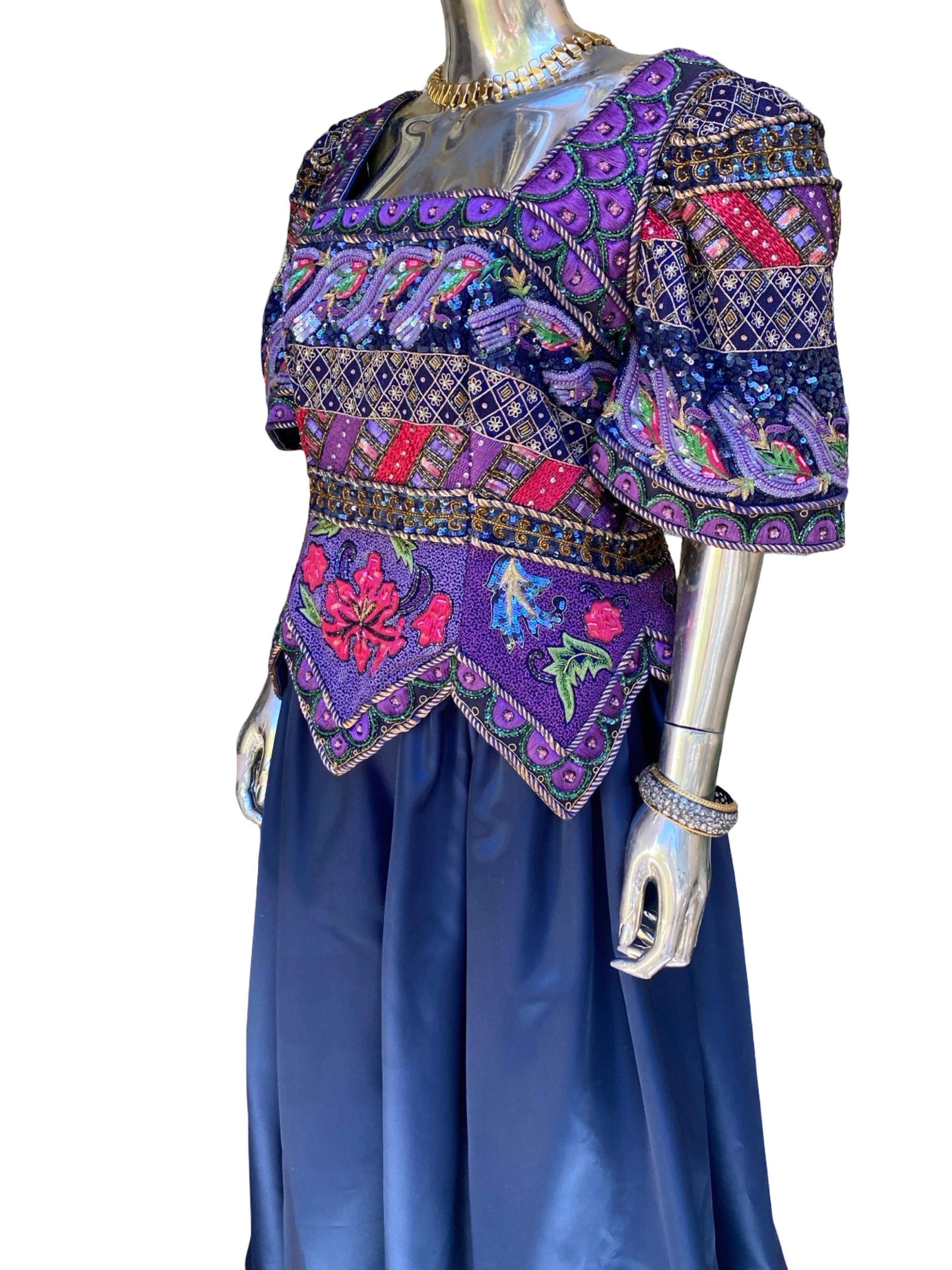 Bleu ROSE TAFT CHIC ! Couture Robe de soirée en satin bleu et perles Taille Plus 16/18 en vente