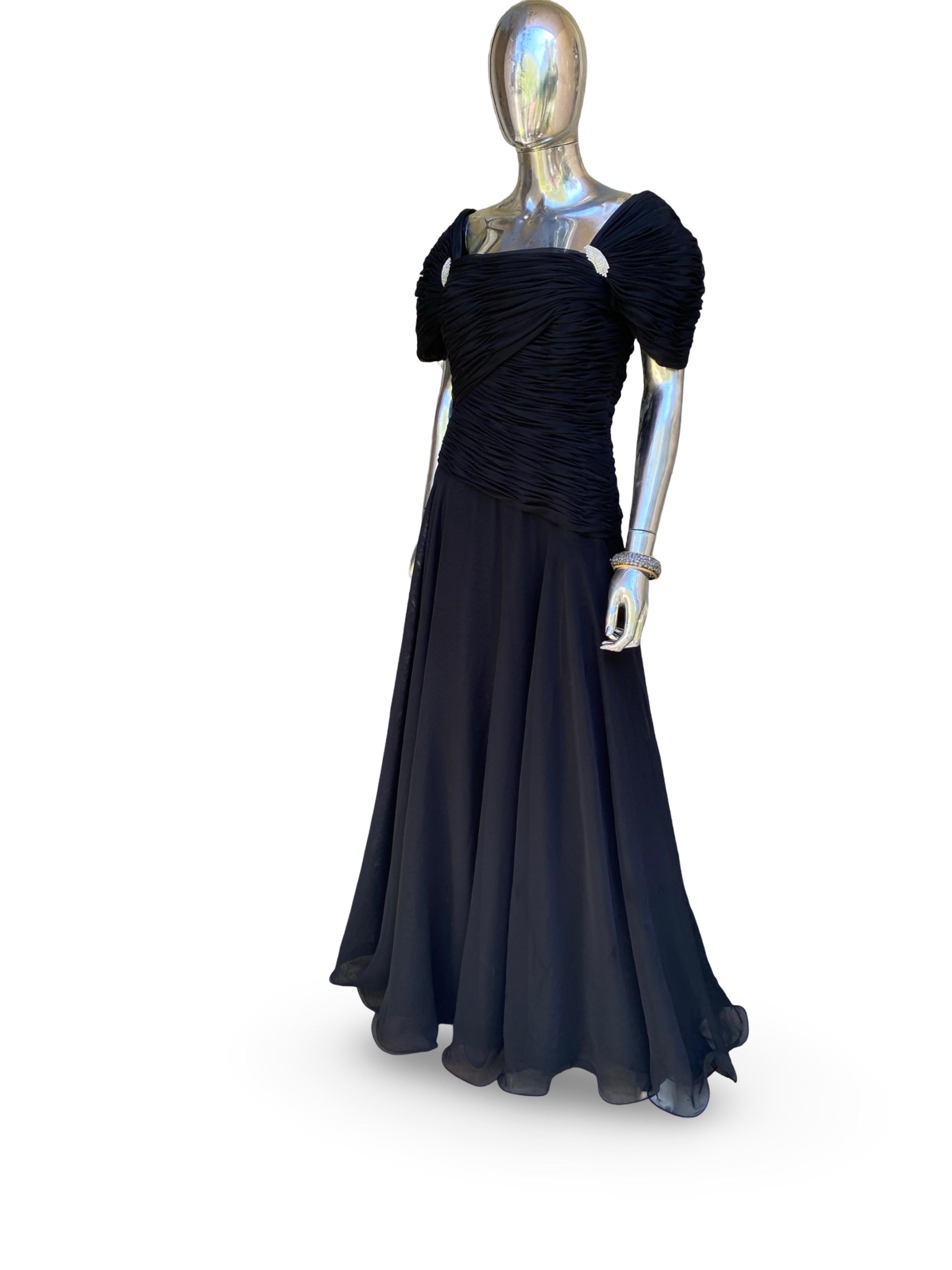 Rose TAFT Couture Soirée drapée en mousseline noire  Robe Rare Taille Plus 16 en vente 2