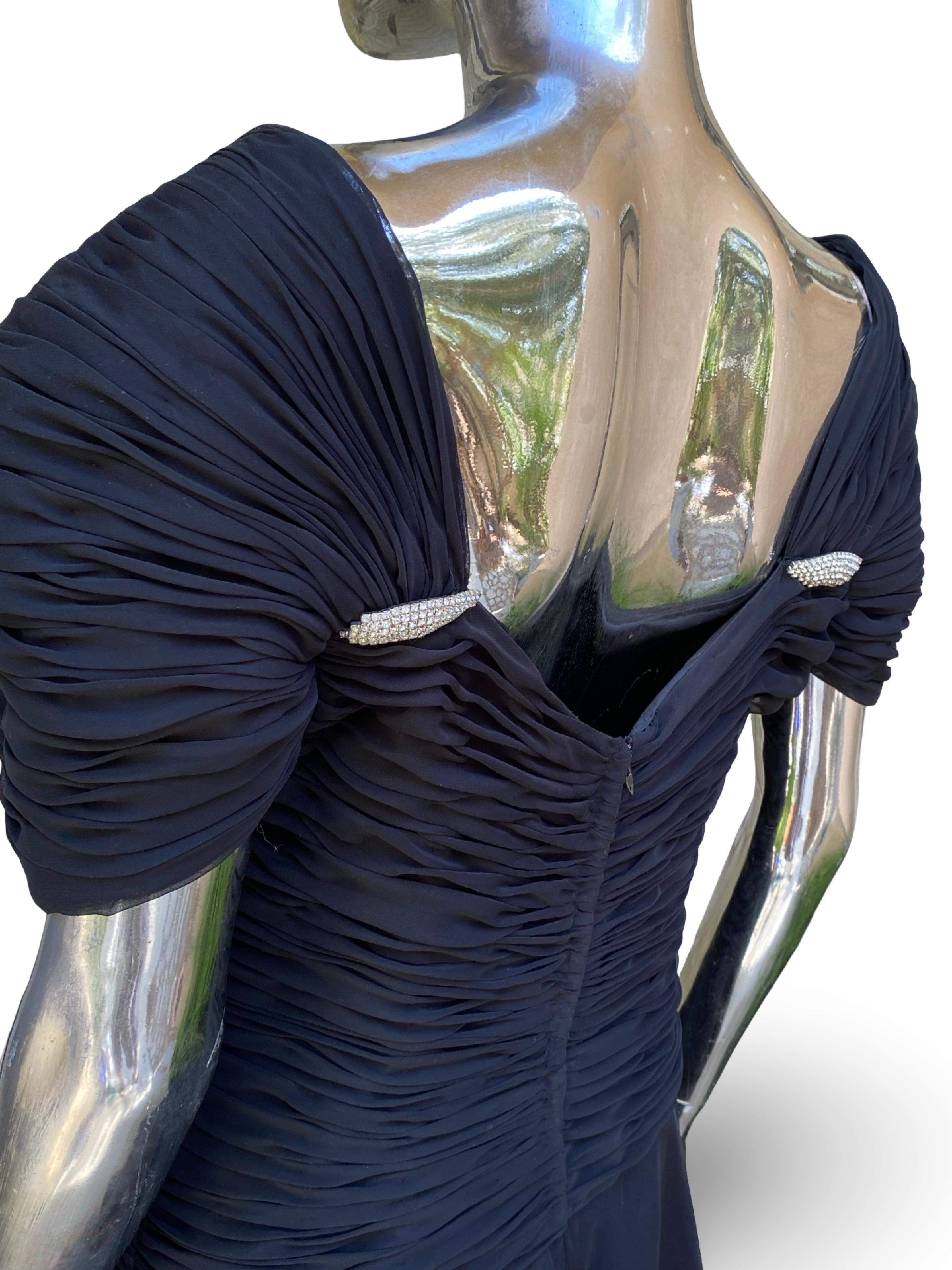 Rose TAFT Couture Soirée drapée en mousseline noire  Robe Rare Taille Plus 16 en vente 3