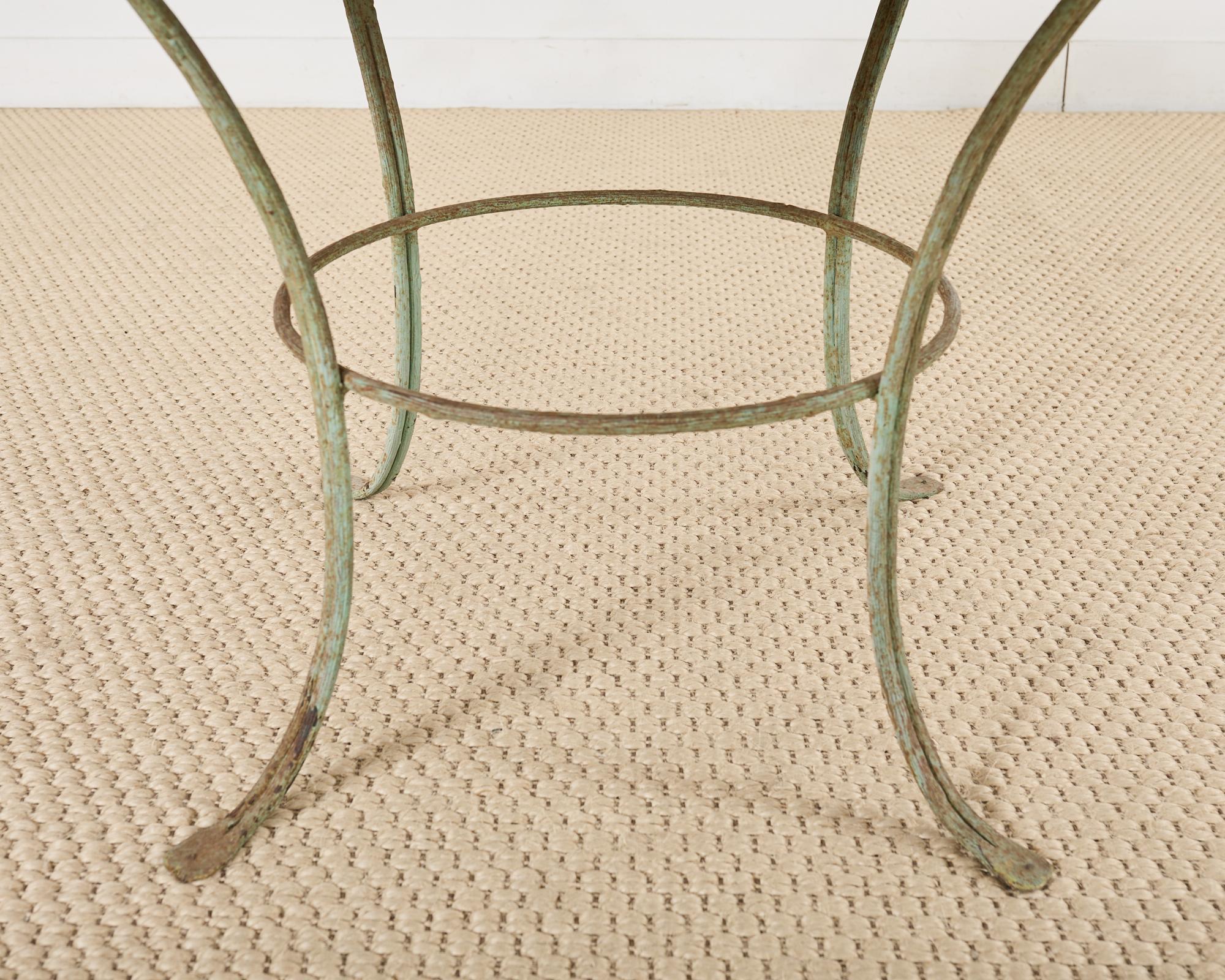 Rose Tarlow Conjunto de Comedor de Jardín con Tapa de Piedra y Ramita de Hierro en venta 11