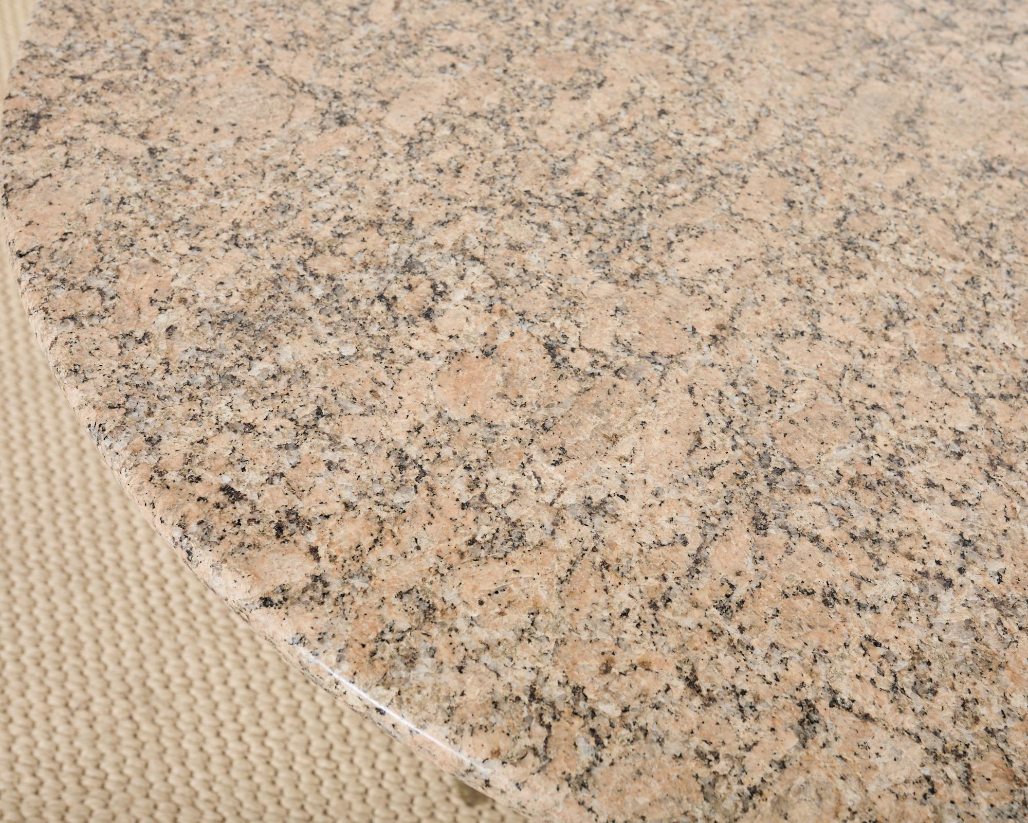 Rose Tarlow Conjunto de Comedor de Jardín con Tapa de Piedra y Ramita de Hierro en venta 12