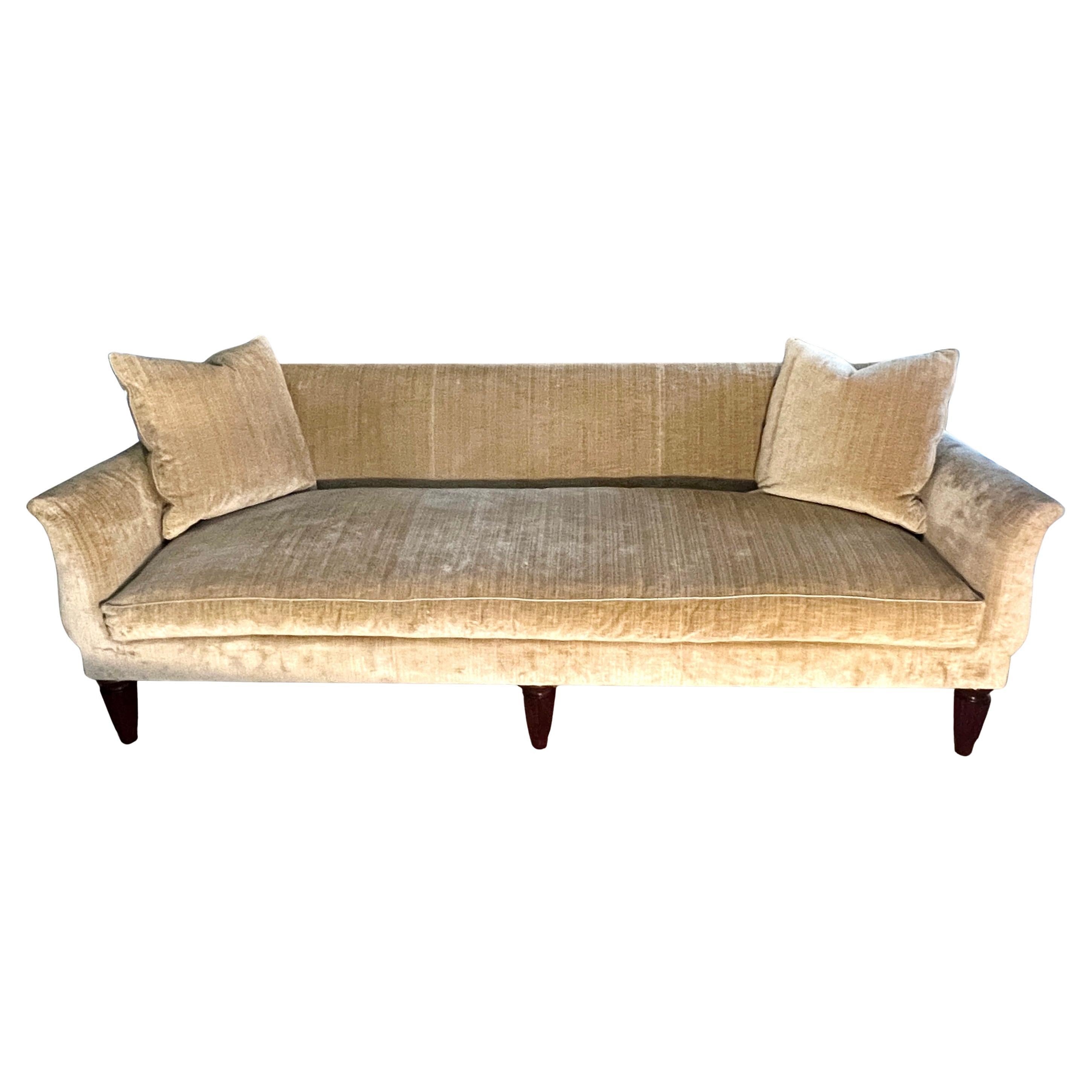 Rose Tarlow Melrose House 8 Foot Othello Sofa in Velvet im Angebot