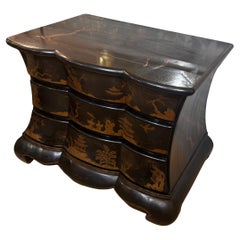 Rose Tarlow Melrose House Commode à tiroirs en Chinoiserie noir et or