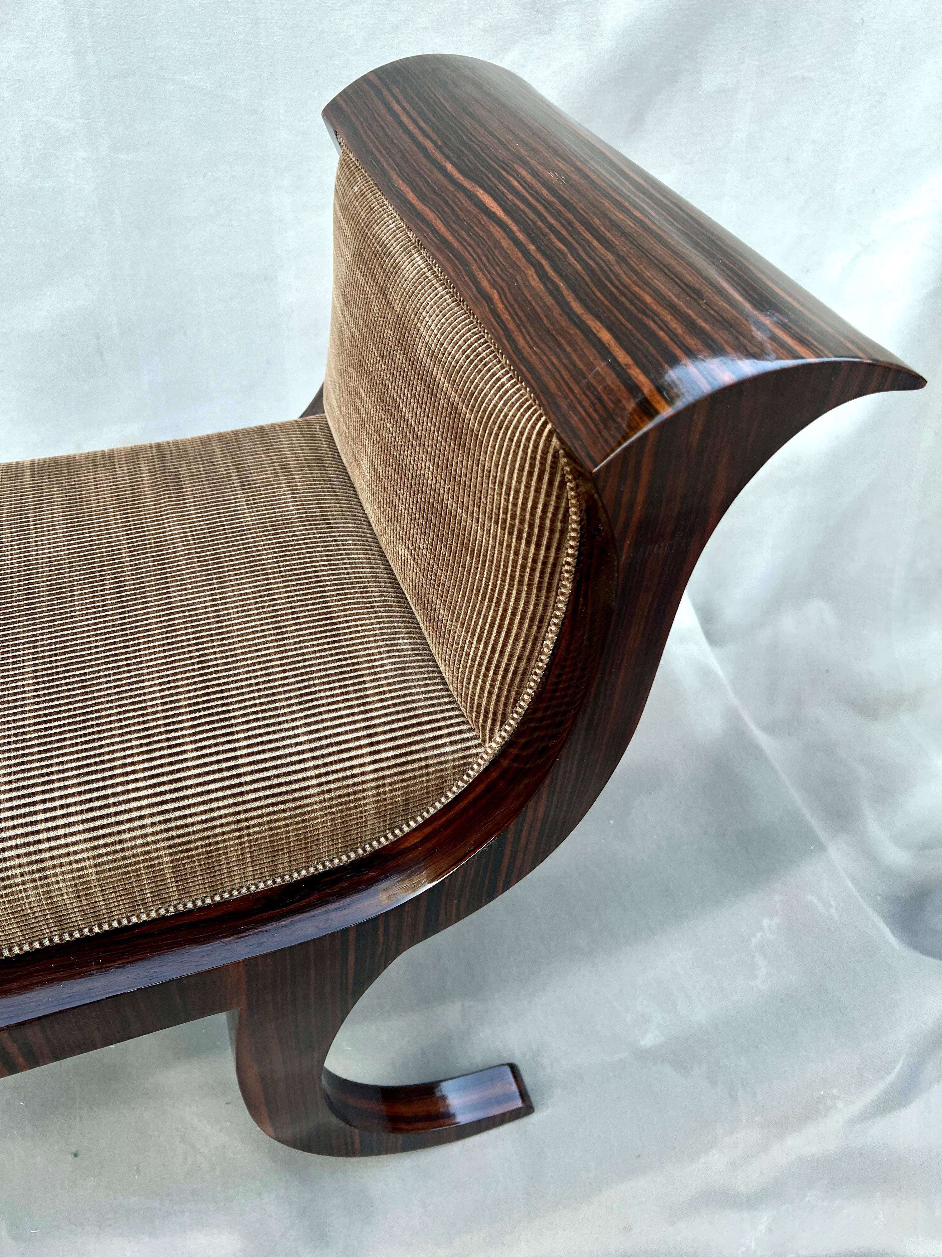 Rose Tarlow Melrose House Iris Bench in Macassar Ebony Veneer In Good Condition For Sale In Los Angeles, CA
