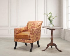 Sillón «Sabreleg» de Rose Tarlow, estilo Regency, con tela «Safari»