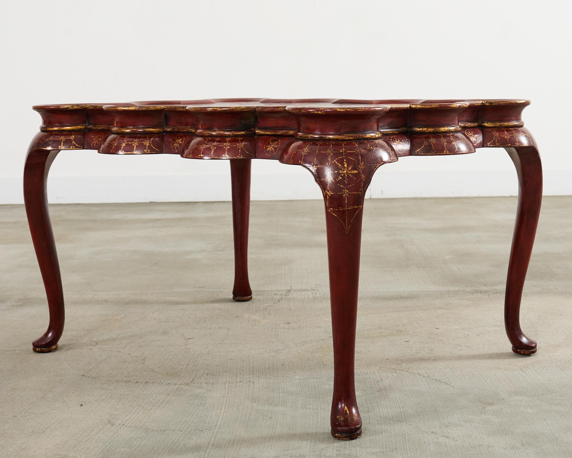 Georgiano Rose Tarlow Tavolo da Cocktail Smerlato Decorato Chinoiserie in vendita