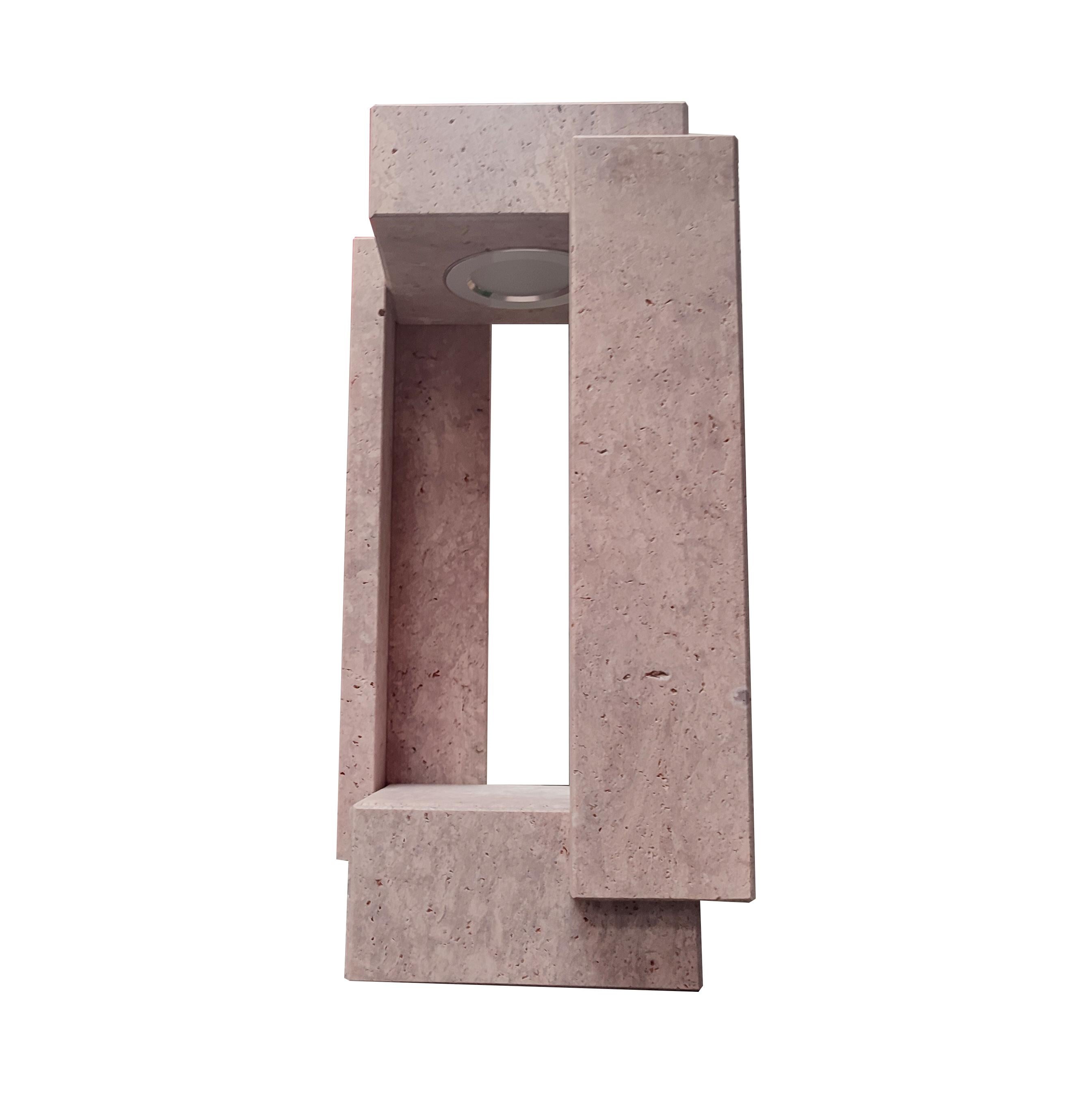Roséfarbener Travertin Marmor Lampe Elegant Luxus von Nuria Lázaro Handwerkskunst Spanien (Moderne) im Angebot