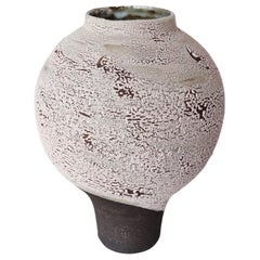 Rosè Vase by Arina Antonova