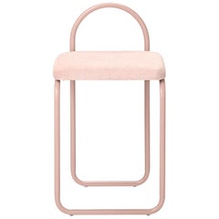 Minimalistischer Esszimmerstuhl aus rosa Samt