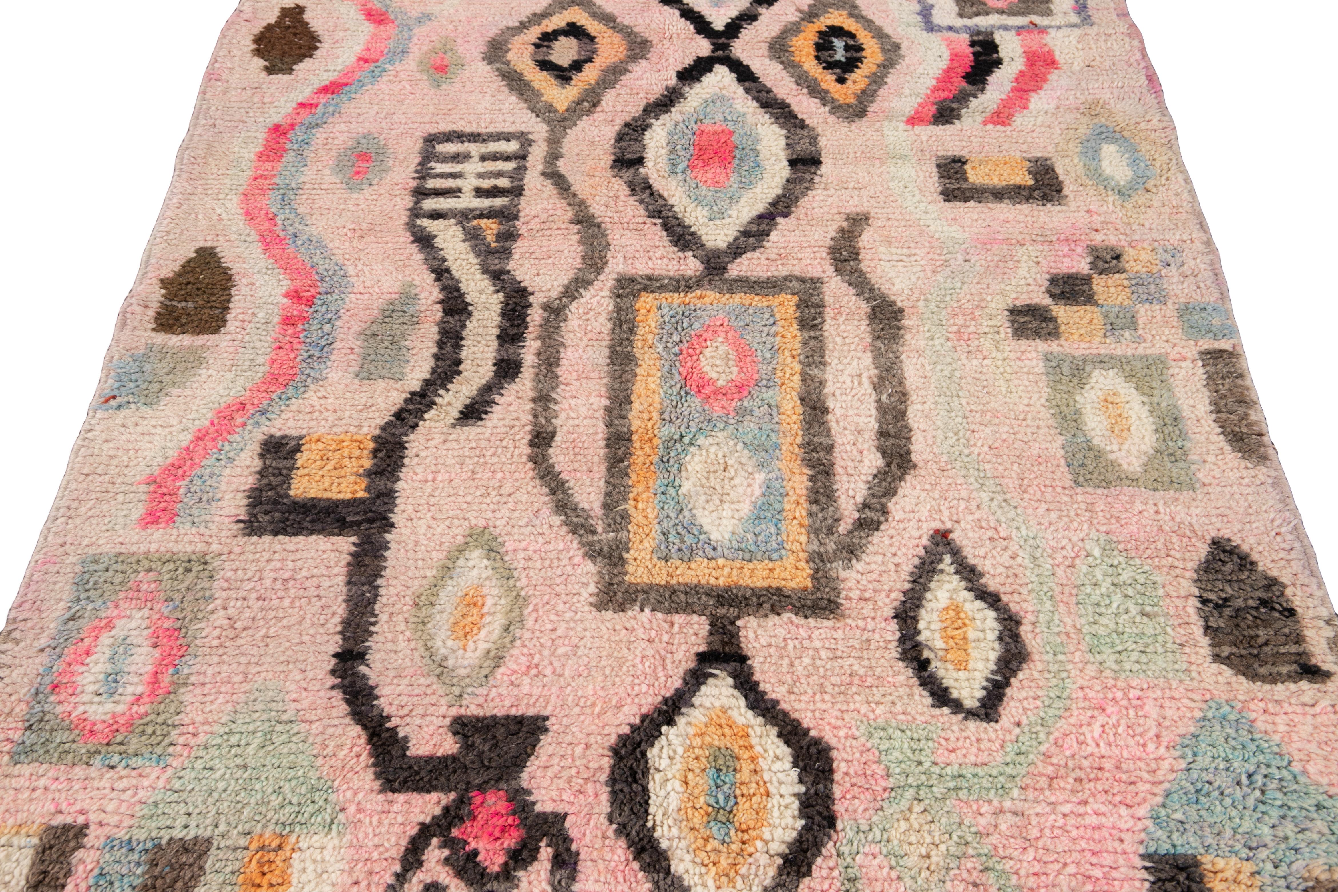 Rose Vintage Azilal Moroccan Handmade Wool Rug For Sale 3