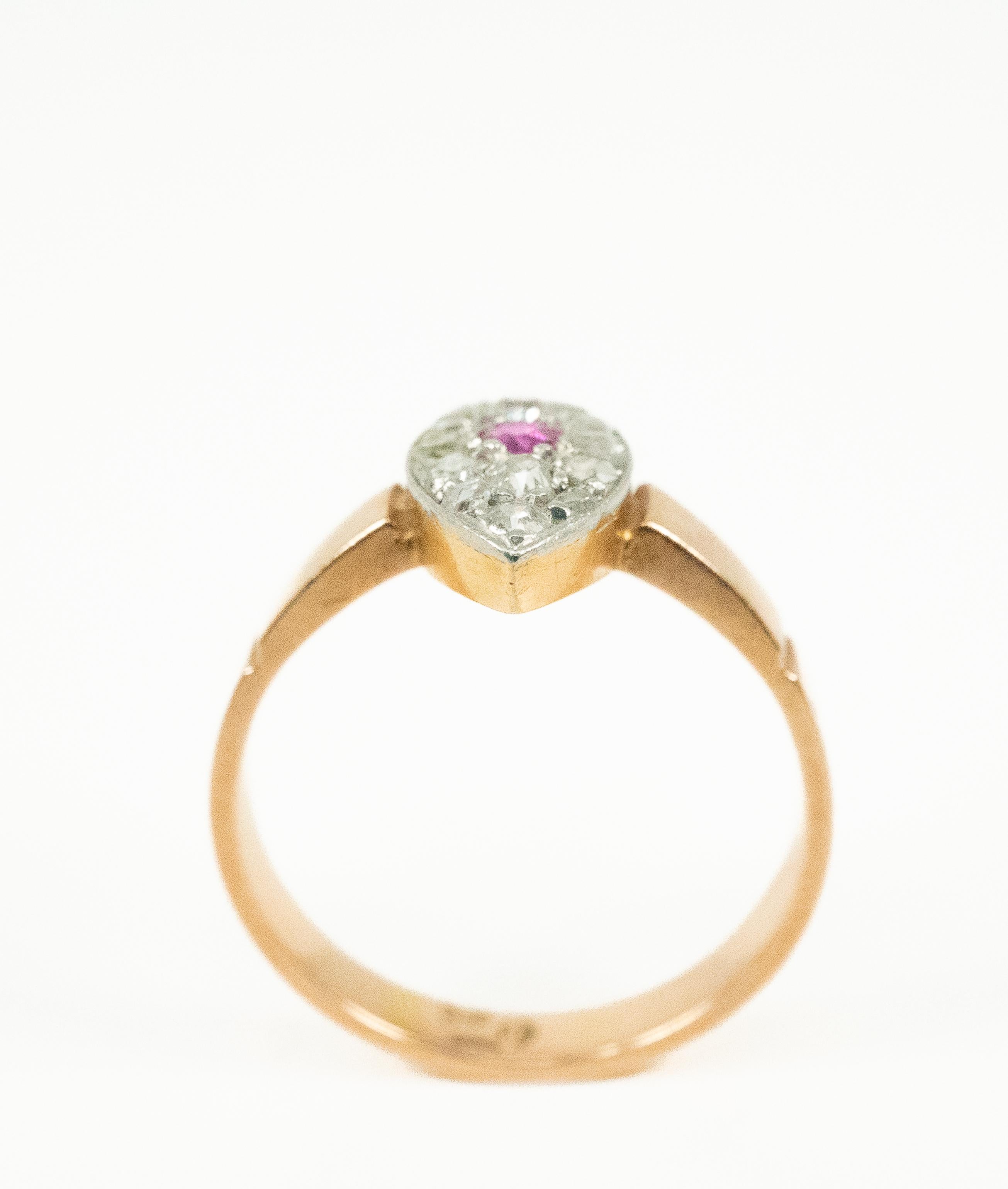 Rose White Gold Ruby Diamond Ring In Good Condition For Sale In Dallas, TX