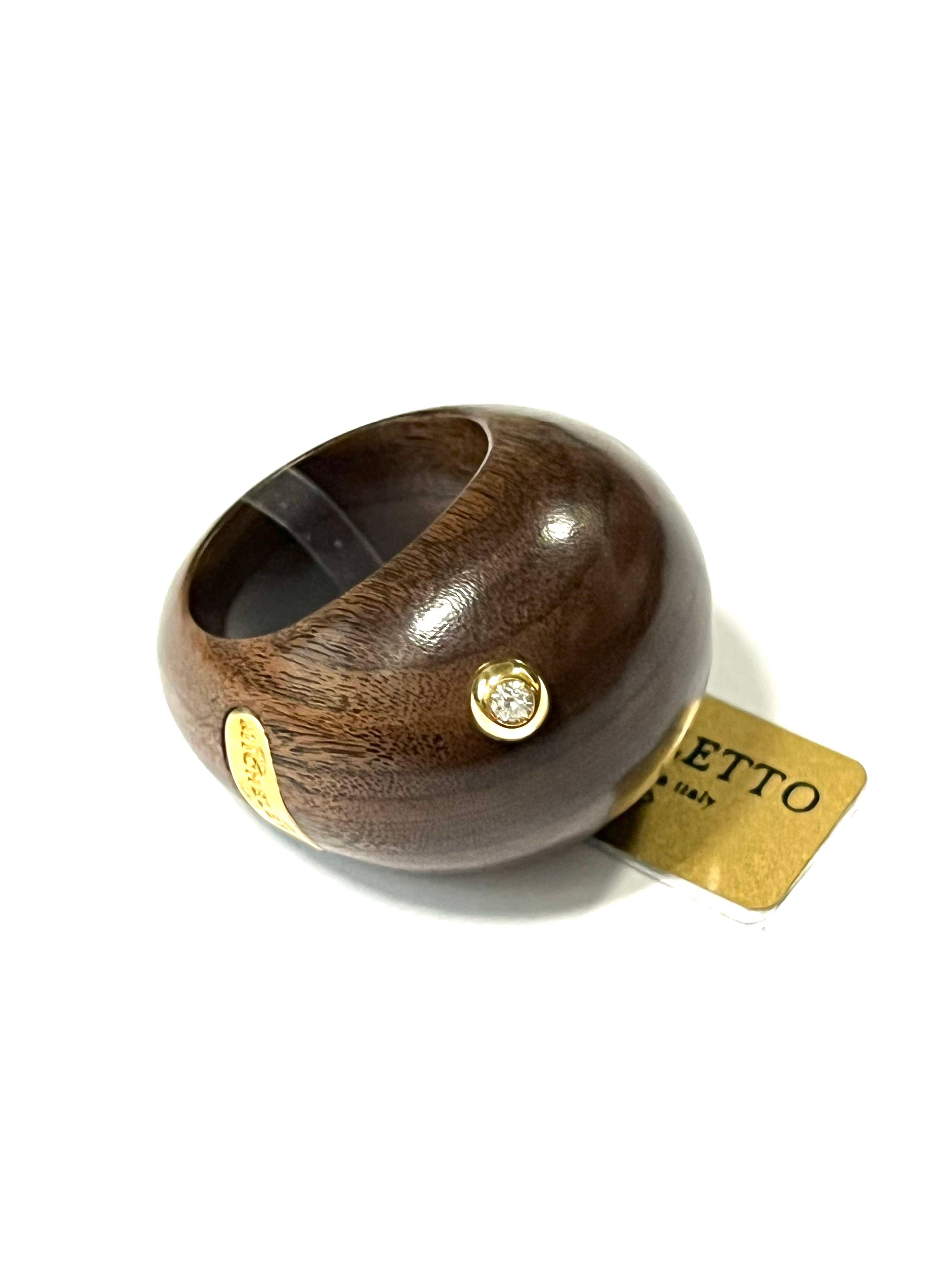 Art Deco Classic Rosewood Ring with 18K Yellow Gold and White Diamond For Sale