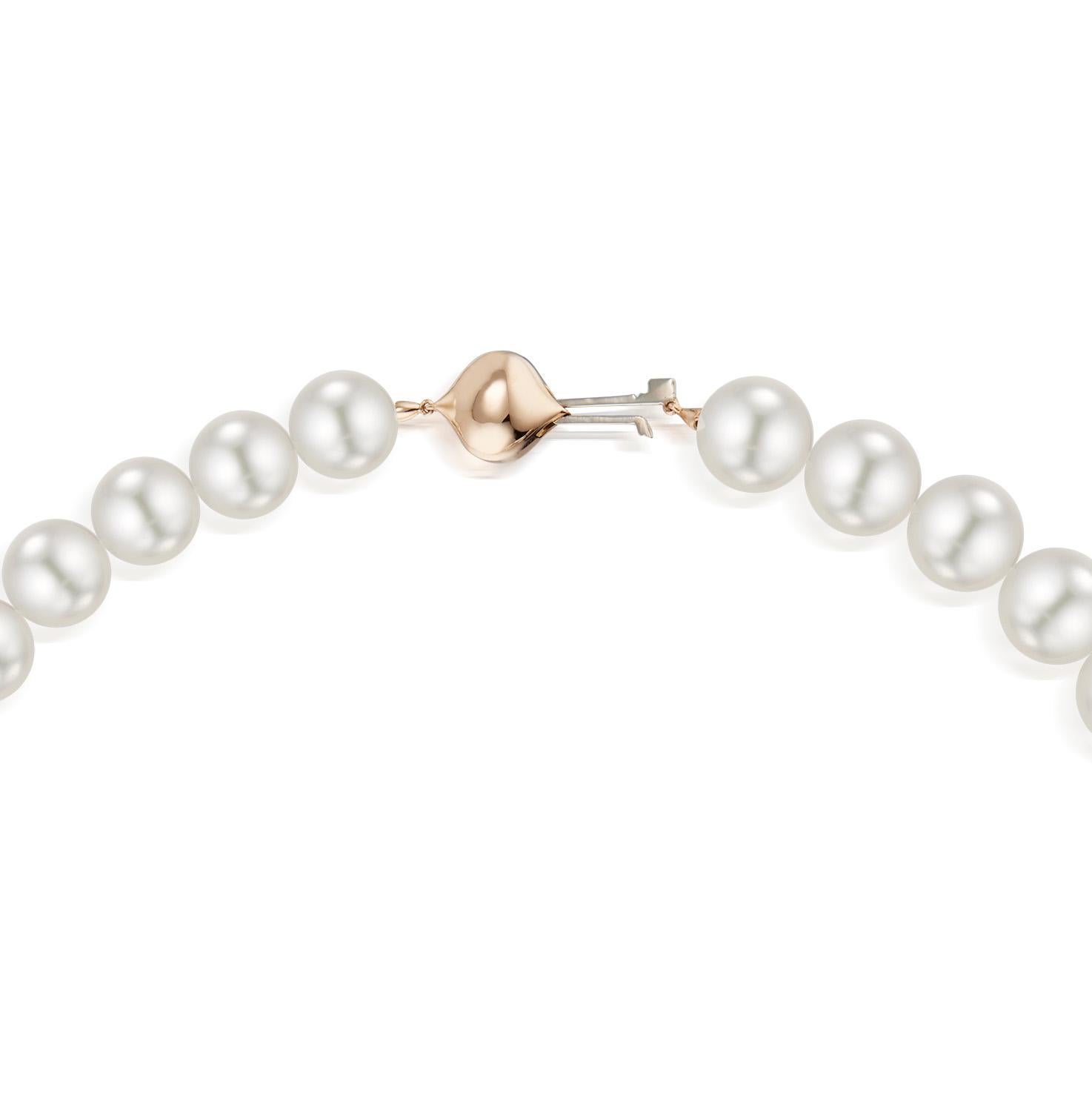 Oval Cut Roseate Jewelry Australian South Sea Oval Pearl Necklace 18k Rose Gold Clasp For Sale