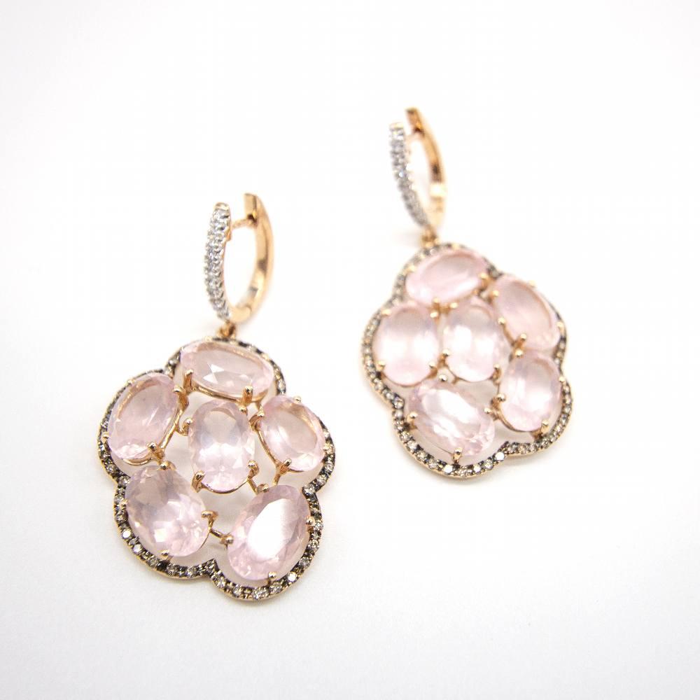 ROSEBUD Earrings in Rose Gold, Diamonds and Rose Quartz In New Condition For Sale In Barcelona, CT