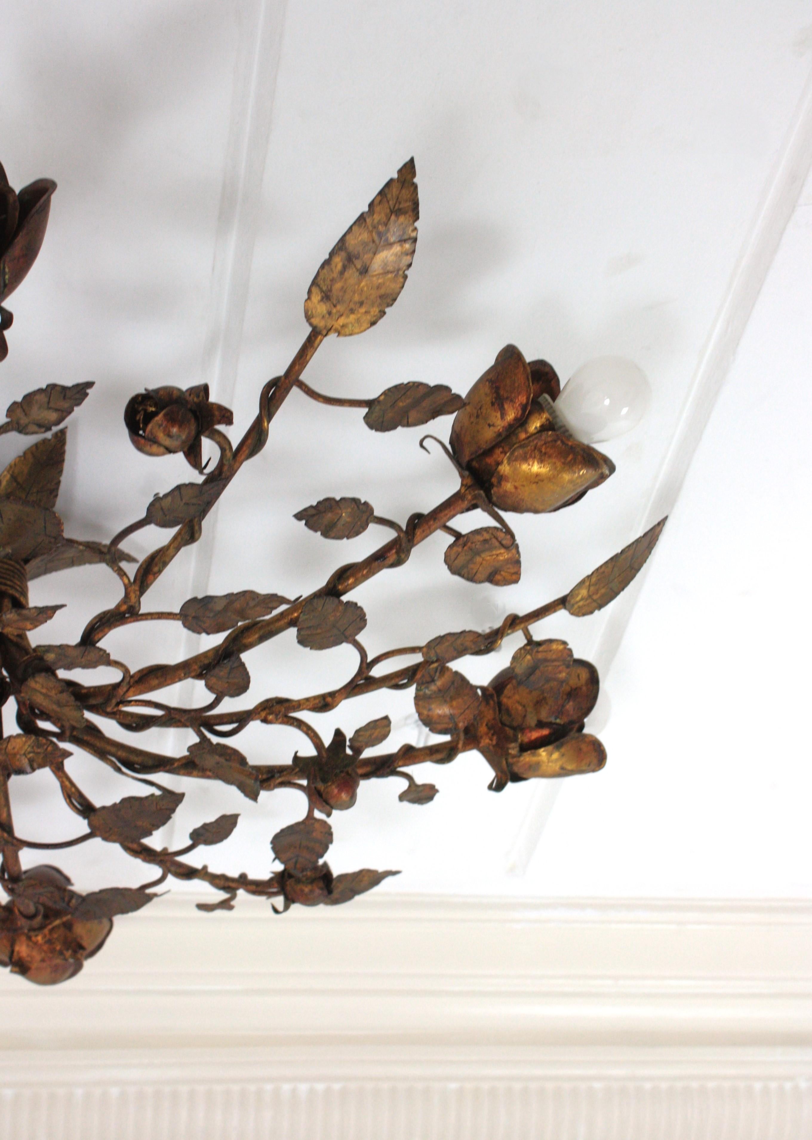 Plafoniera / lampadario in ferro dorato Rosebush Tree, Spagna, anni '50 in vendita 8
