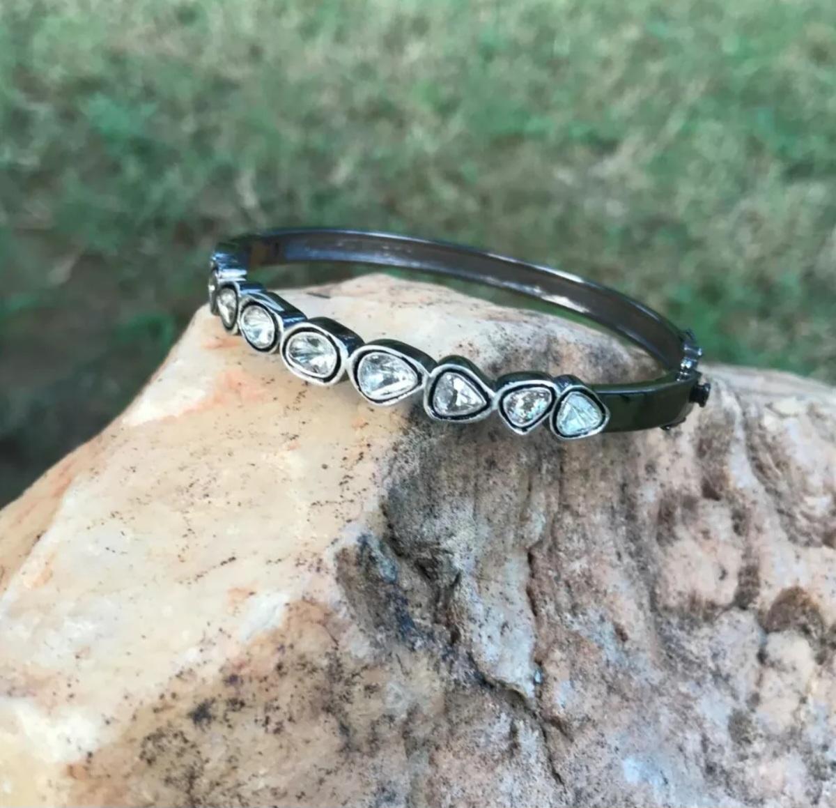 Rosecut Diamond Bangle 925 Silver Polki Diamond Bangle Oval Shape Clasps Bangle. (Art déco) im Angebot