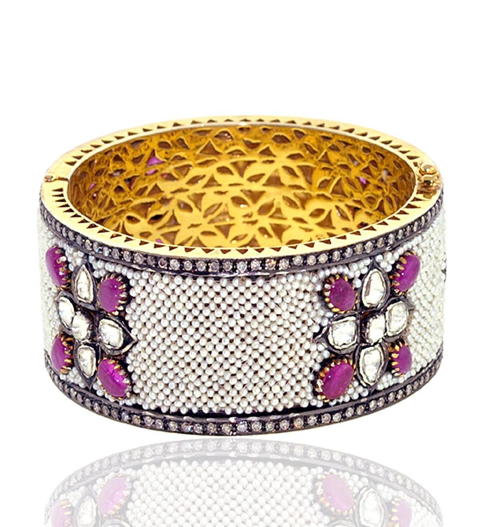 Taille mixte Bracelet en or 14k, diamants et perles avec design filigrané à l'intérieur en vente