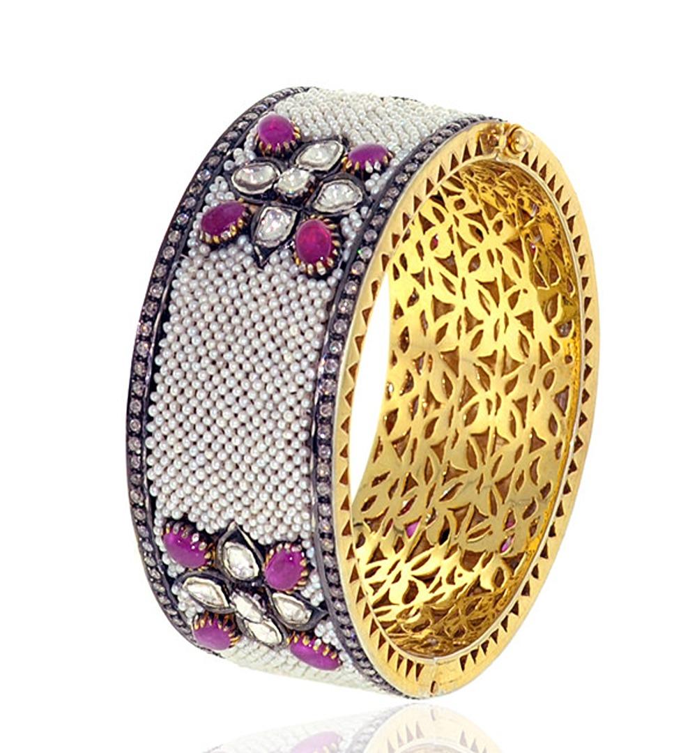 Bracelet en or 14k, diamants et perles avec design filigrané à l'intérieur Pour femmes en vente