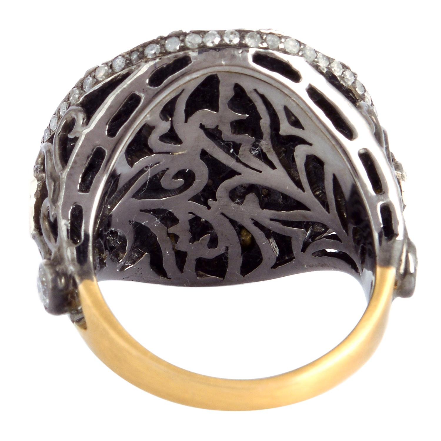 Solitär-Ring mit Diamanten im Rosenschliff und Pavé-Diamanten in 18 Karat Gold und Silber (Gemischter Schliff) im Angebot
