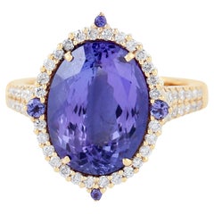 Ovaler Tansanitring im Rosenschliff mit Diamanten aus 18 Karat Gelbgold