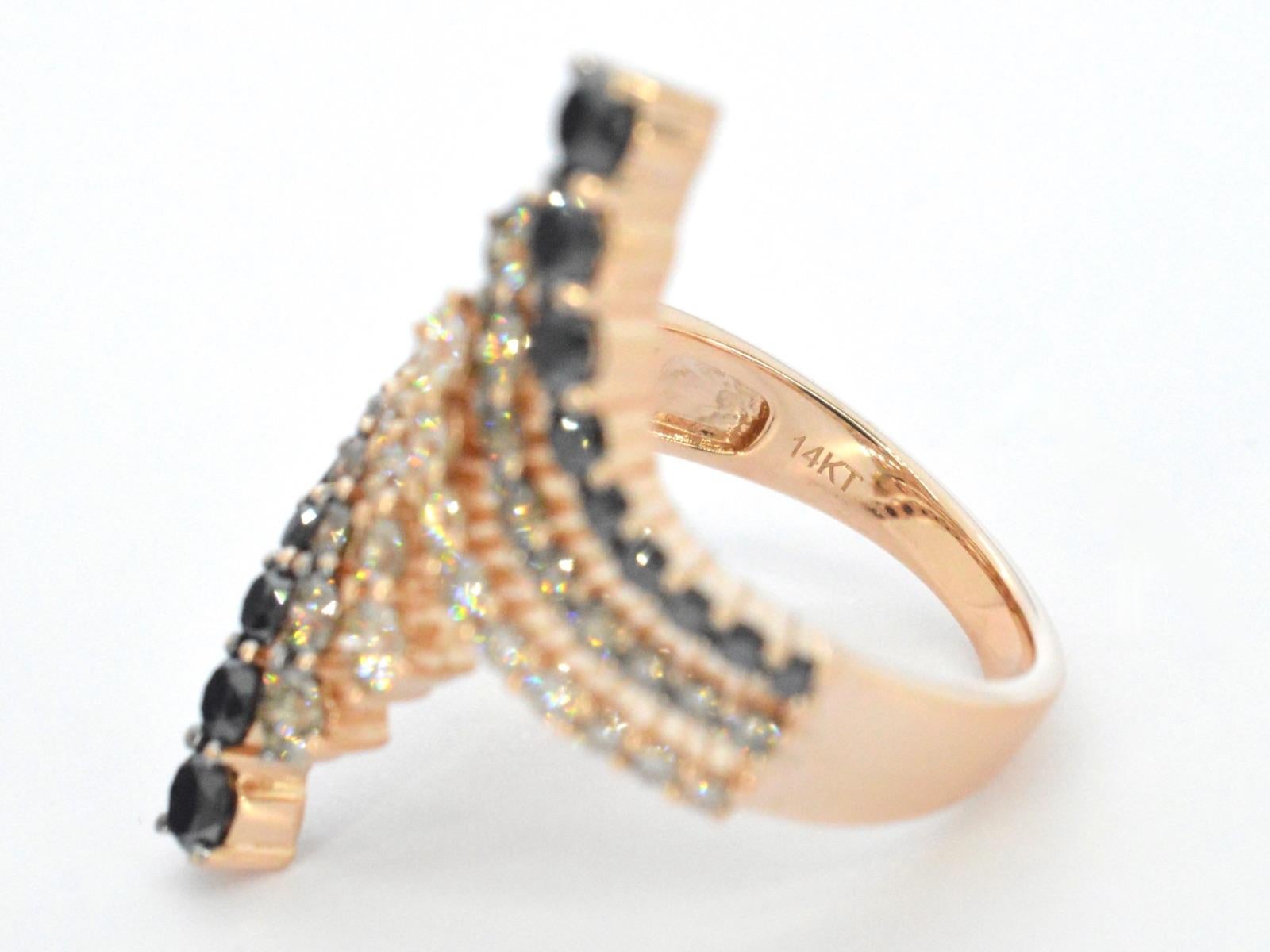 Rosegolden ring with champagne and black colour diamonds For Sale 4