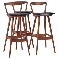 Rosengren Hansen für Brande Møbelfabrik Mid Century Teak Barhocker - 3er Set