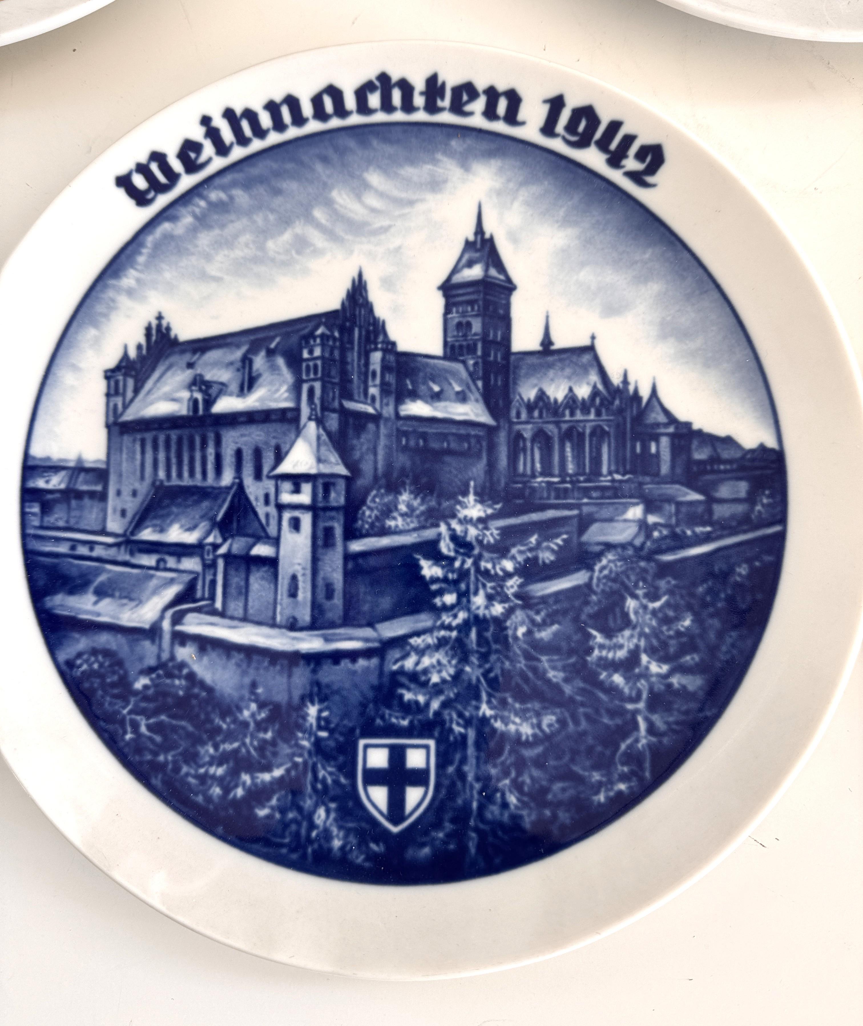 Rosenthal 11 Antique Christmas Wall Ceramic Plates Collection, 1932-1943 im Angebot 9