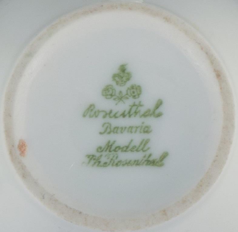 Rosenthal, ein Teeservice aus Porzellan, bestehend aus Teekanne, Milchkännchen und Zuckerschale. im Angebot 1