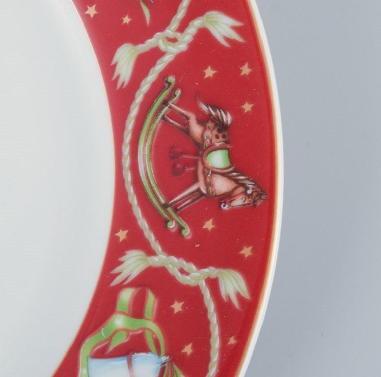 Allemand Rosenthal, ensemble de cinq assiettes de Noël en porcelaine avec motifs de Noël en vente