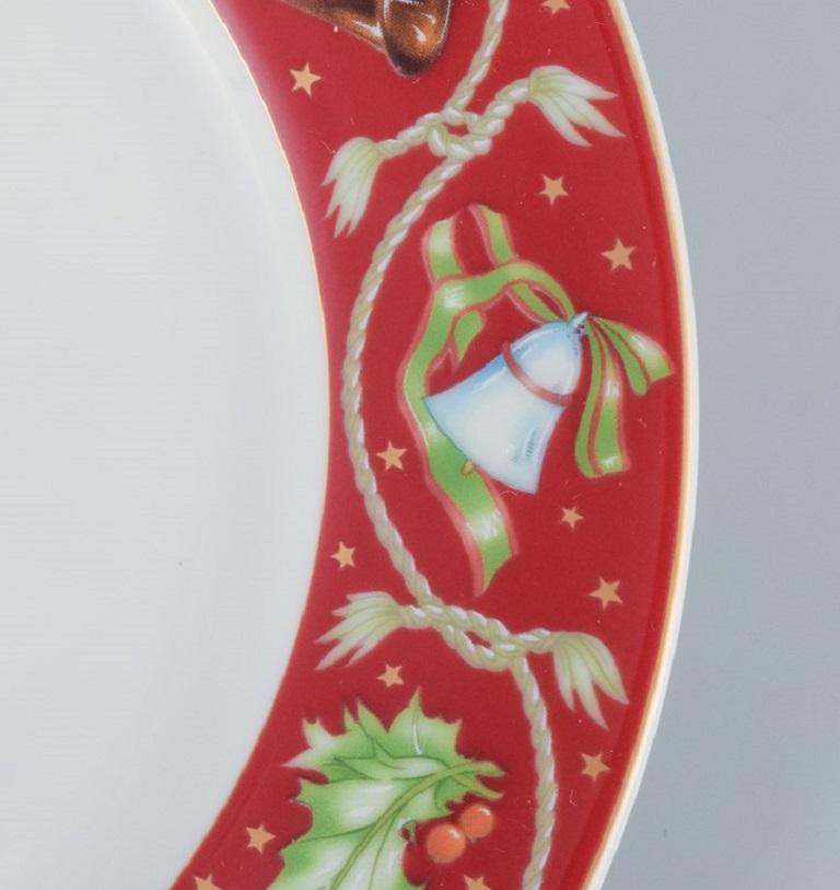 Rosenthal, a Set of Five Christmas Plates in Porcelain with Christmas Motifs In Excellent Condition For Sale In Copenhagen, DK