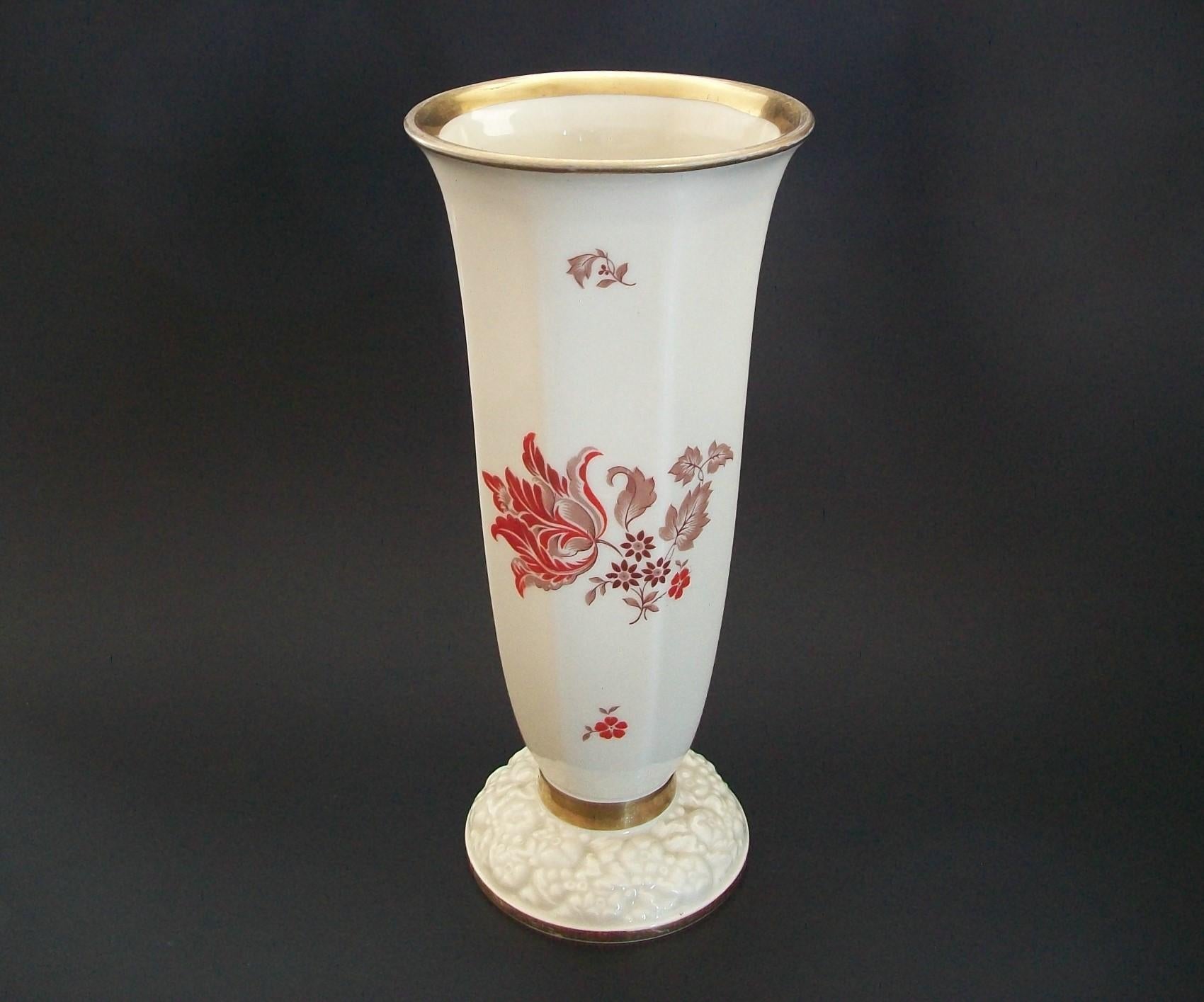 Porcellana Rosenthal, Vaso a tromba in porcellana Art Deco con fiori e doratura, circa 1933 in vendita