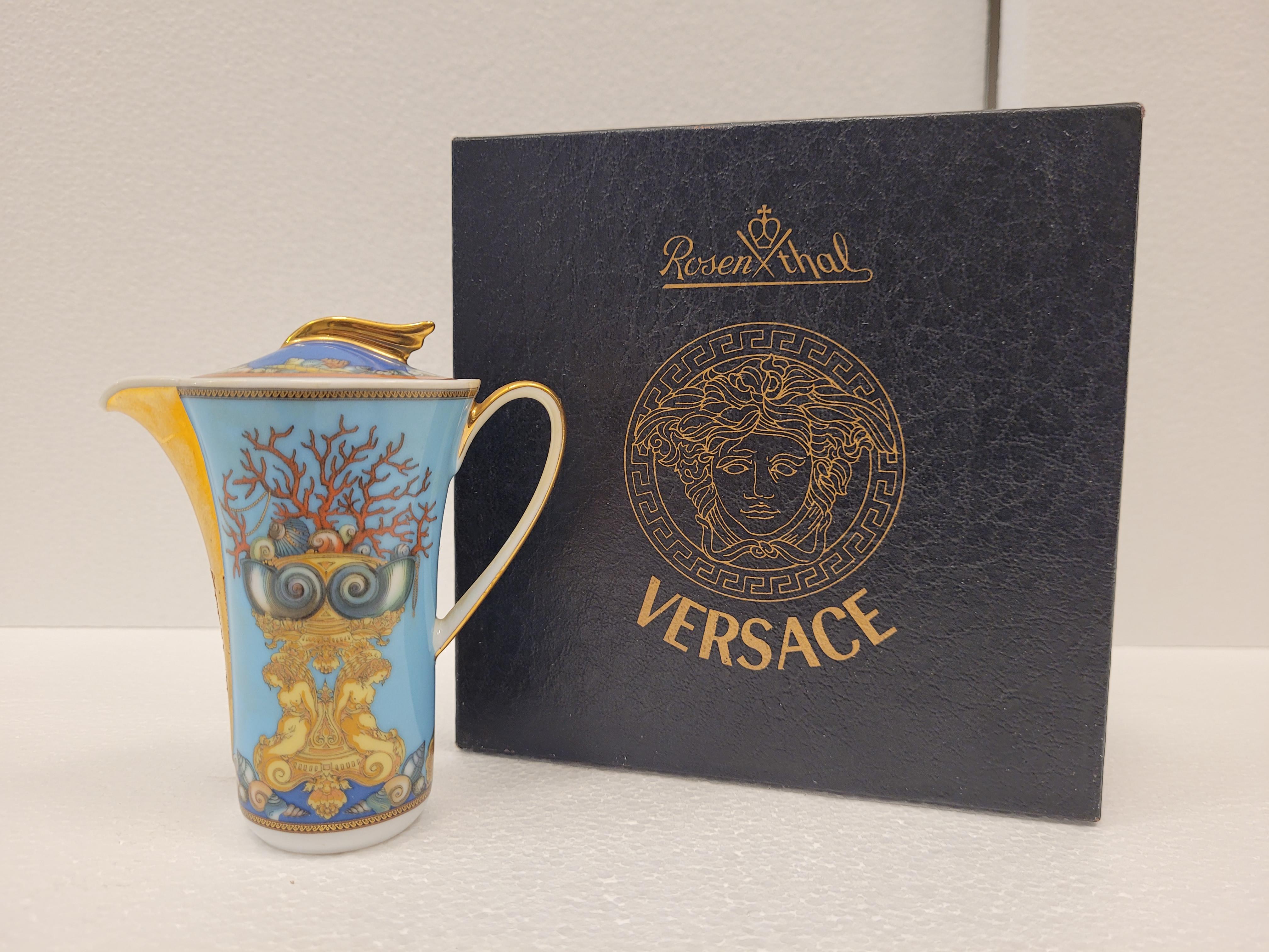 Rosenthal  Bleu Porcelain jug designed by Versace  For Sale 10