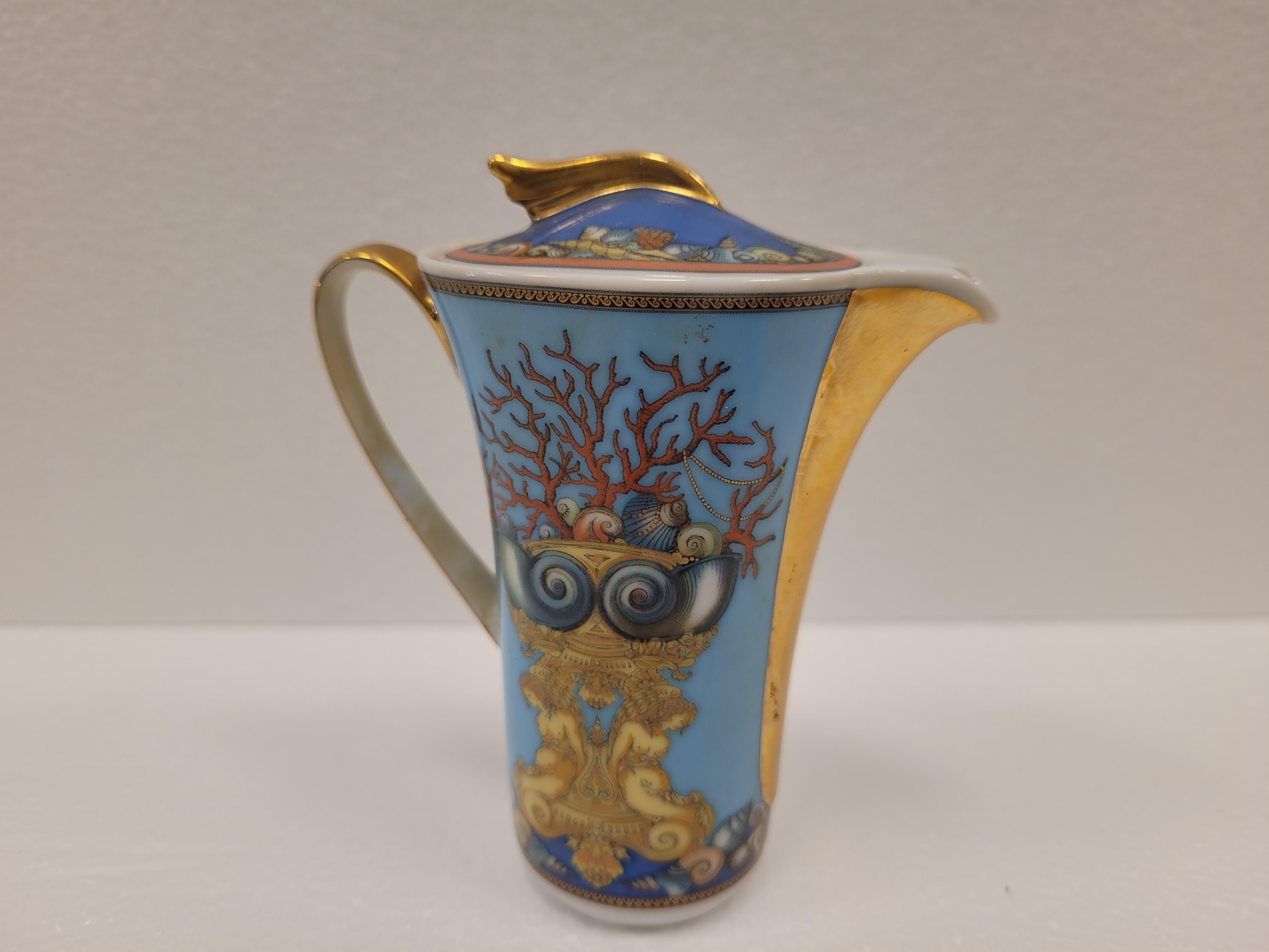 Rosenthal  Bleu Porcelain jug designed by Versace  For Sale 2