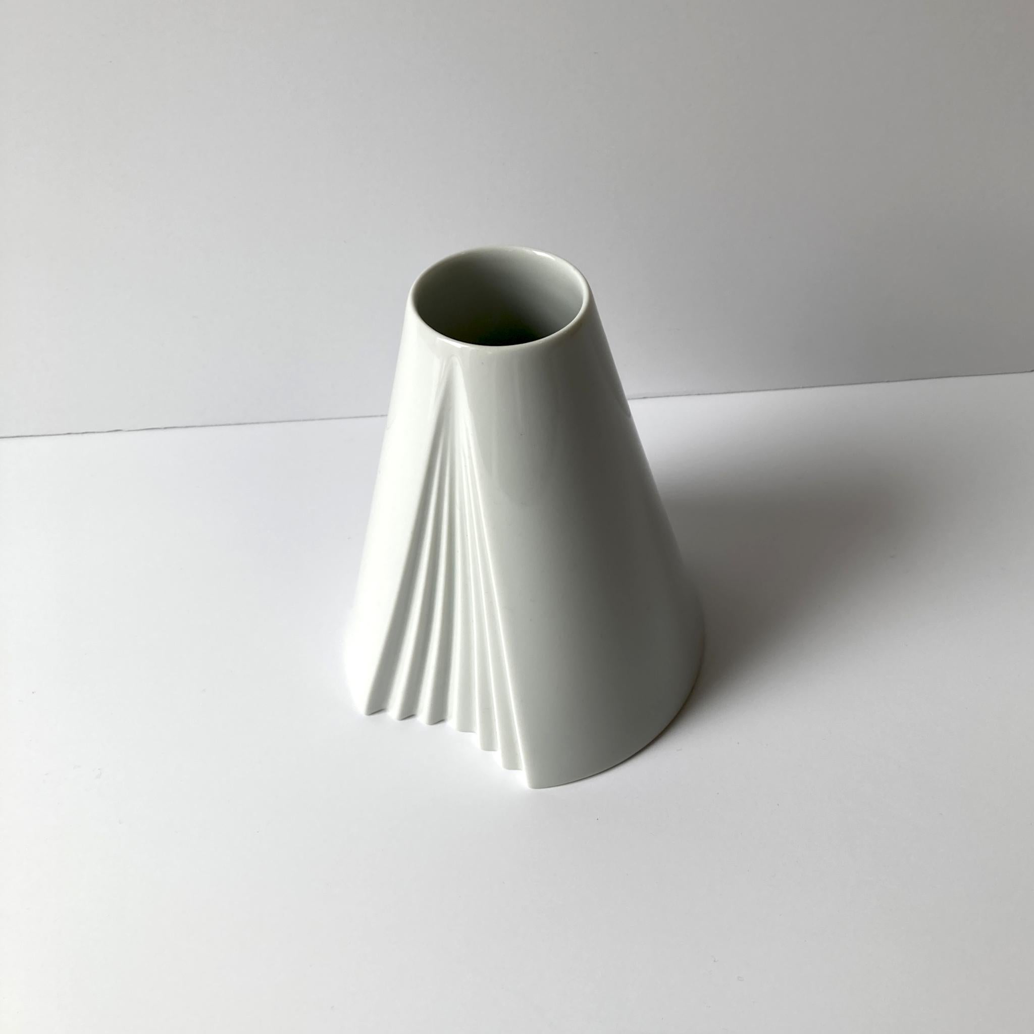 Glazed Rosenthal by Ambrogio Pozzi White Rounded Plisse Porcelain Vase, Postmodern For Sale