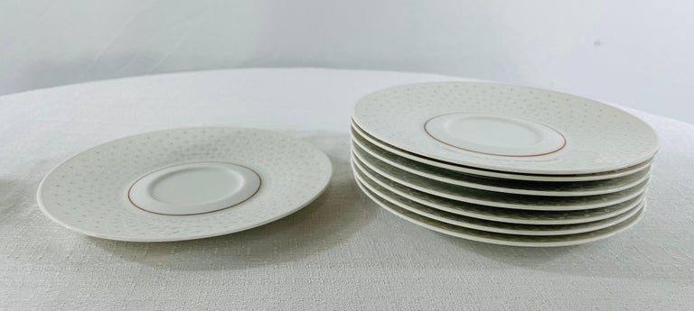 A classy Rosenthal white continental crown jewel china dining set of 24 pieces. The set includes the following:

7 dinner plates
10.5