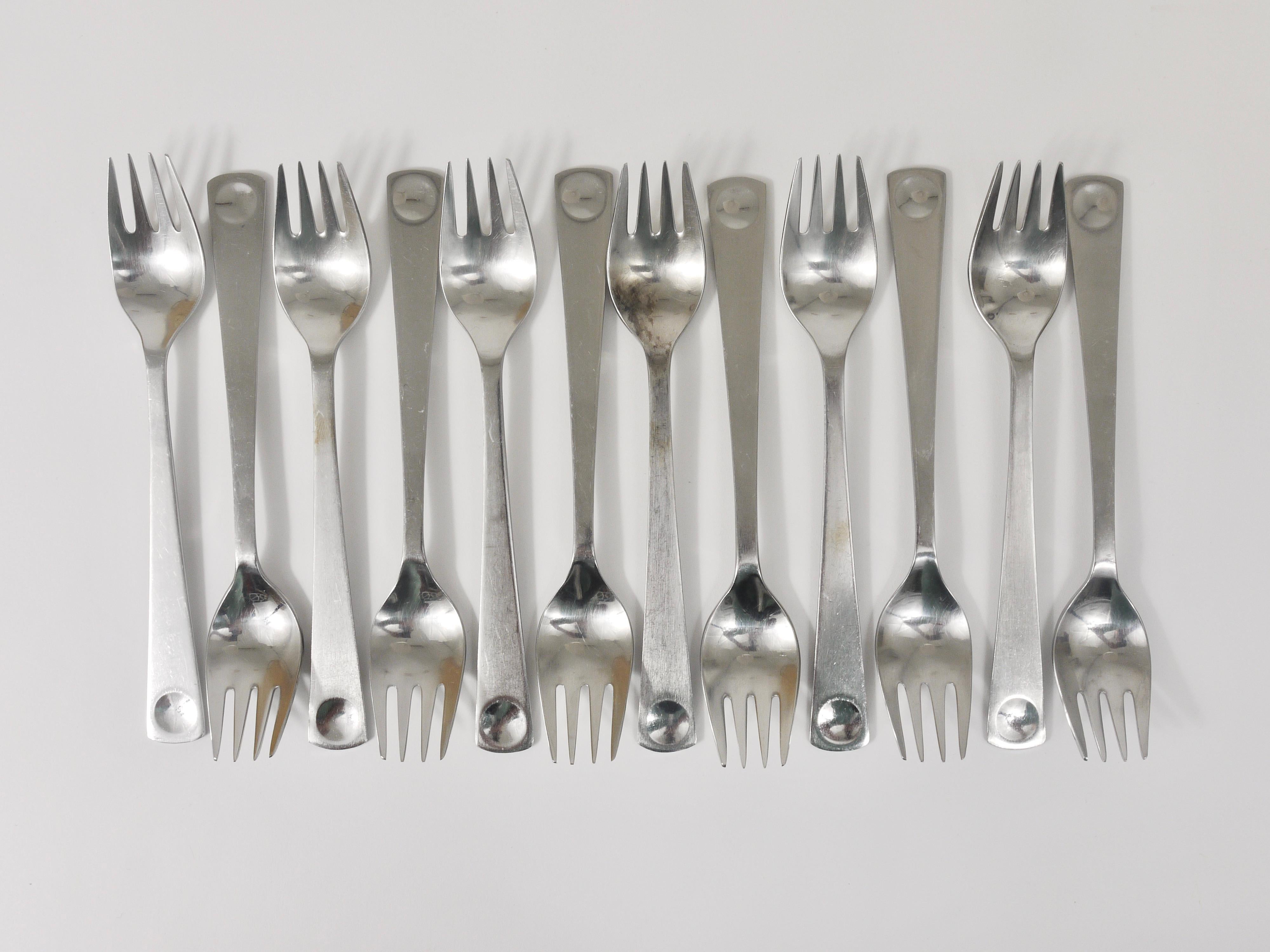 Rosenthal Design PLUS Flatware, 68 pcs., For 12 Persons, by Wolf Karnagel, 1970s For Sale 3
