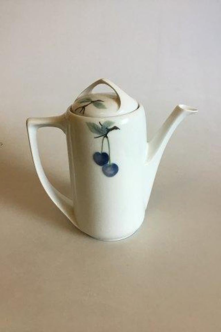 Caffettiera Rosenthal Donatello in ciliegio blu. 

Misura 23 cm / 9 1/16 in.
  