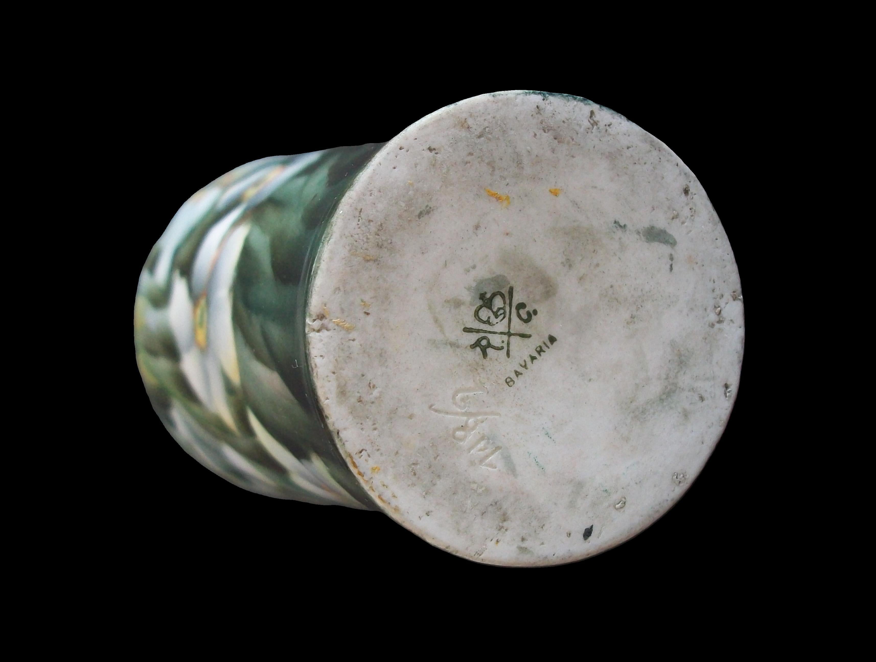 ROSENTHAL - Early Antique Porcelain Vase with Daffodils - Germany - Circa 1900 For Sale 13