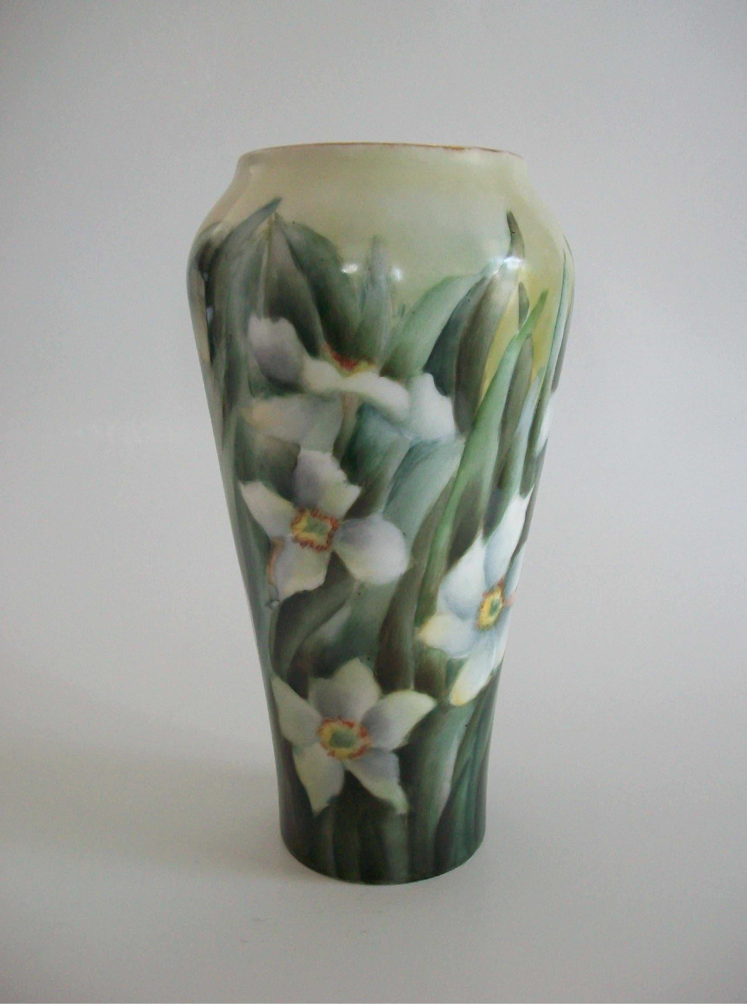 Art Nouveau ROSENTHAL - Early Antique Porcelain Vase with Daffodils - Germany - Circa 1900 For Sale