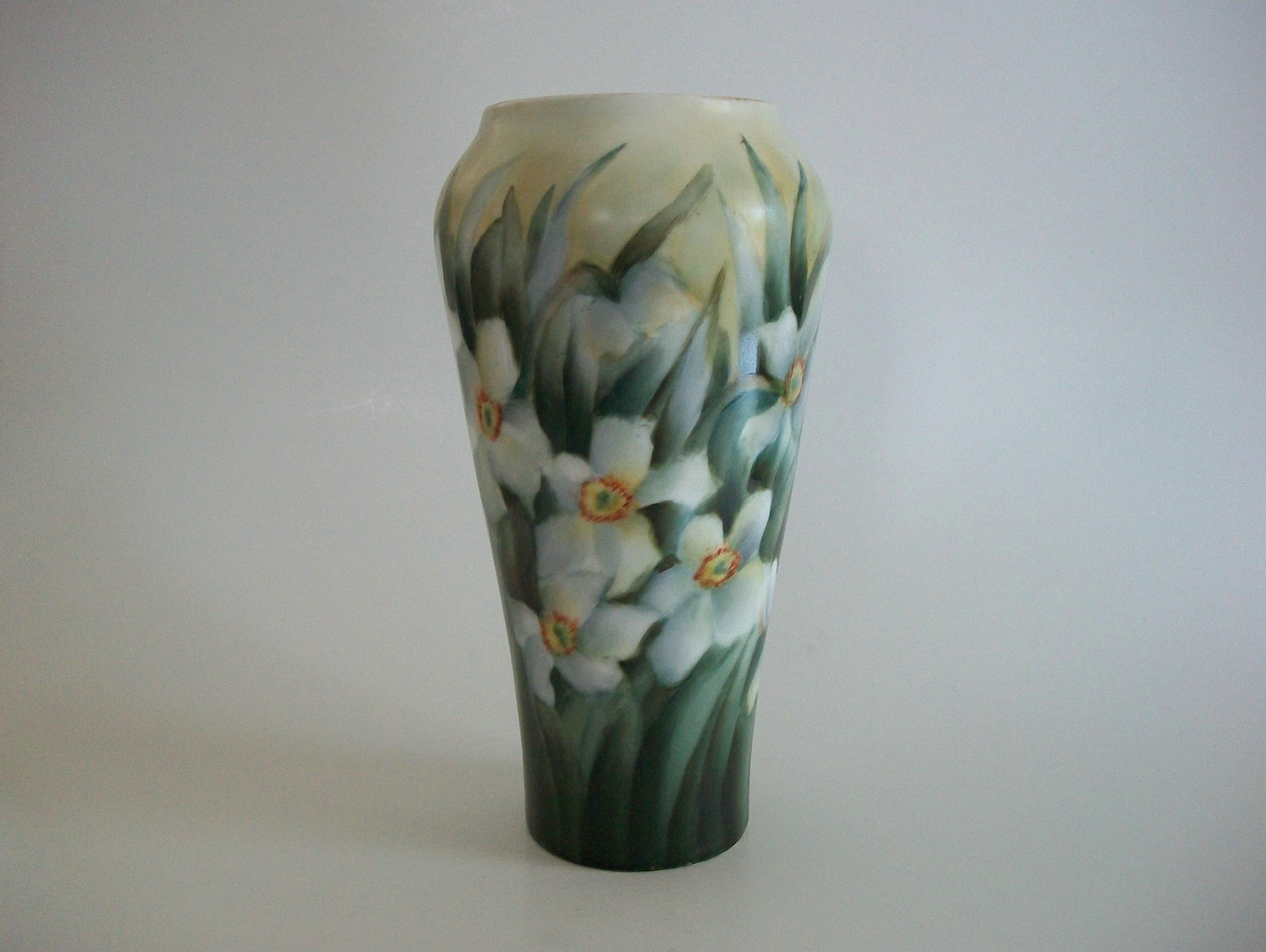 Gilt ROSENTHAL - Early Antique Porcelain Vase with Daffodils - Germany - Circa 1900 For Sale